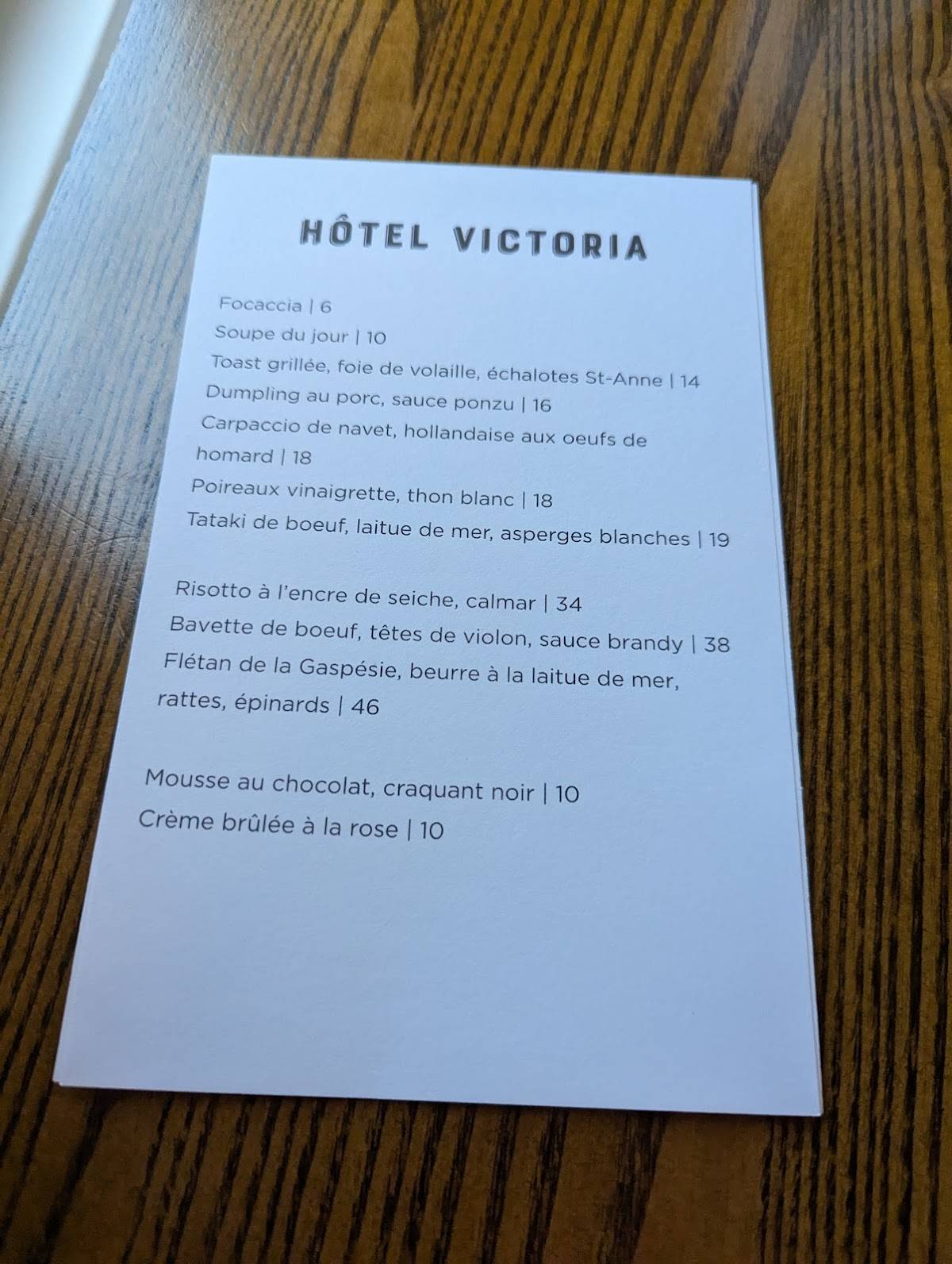 Menu de Victoria - verre amical