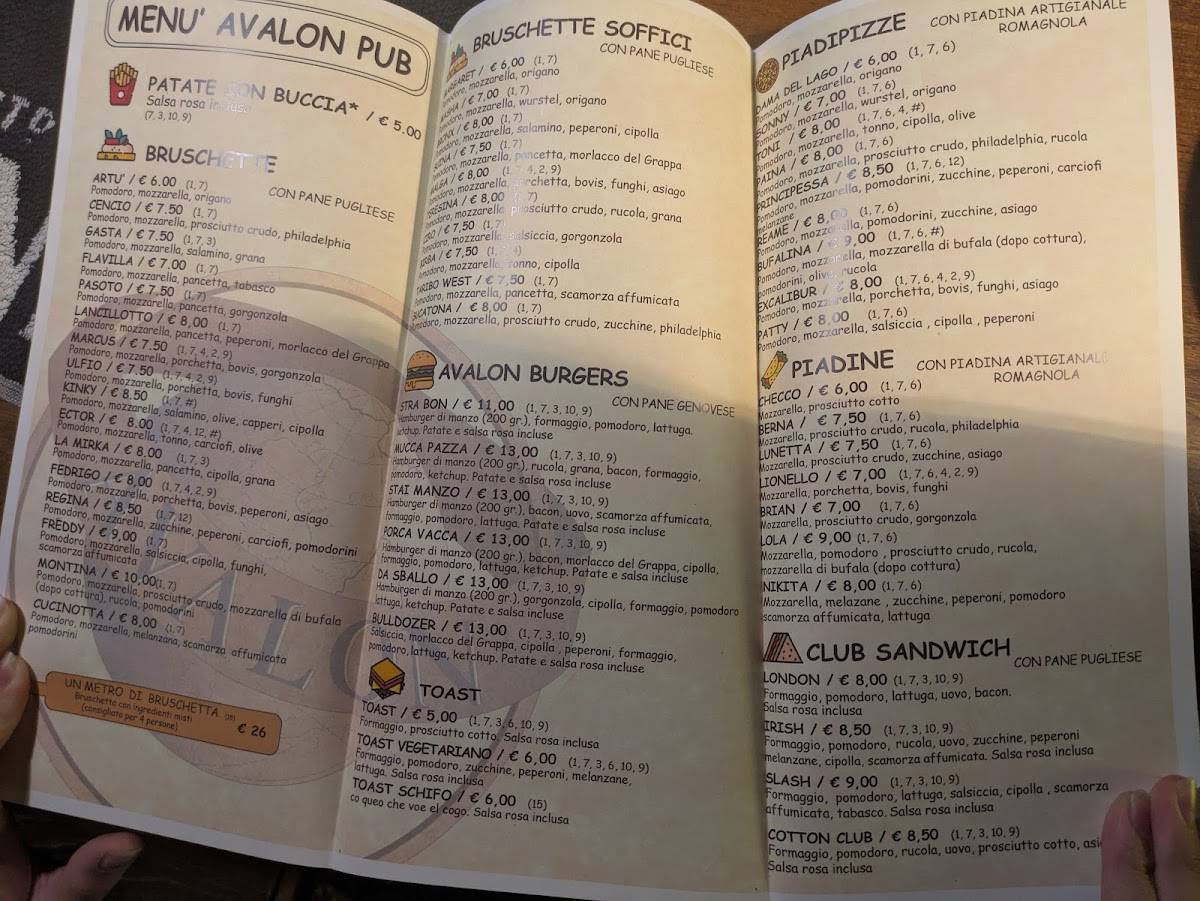 Menu di Avalon Pub 