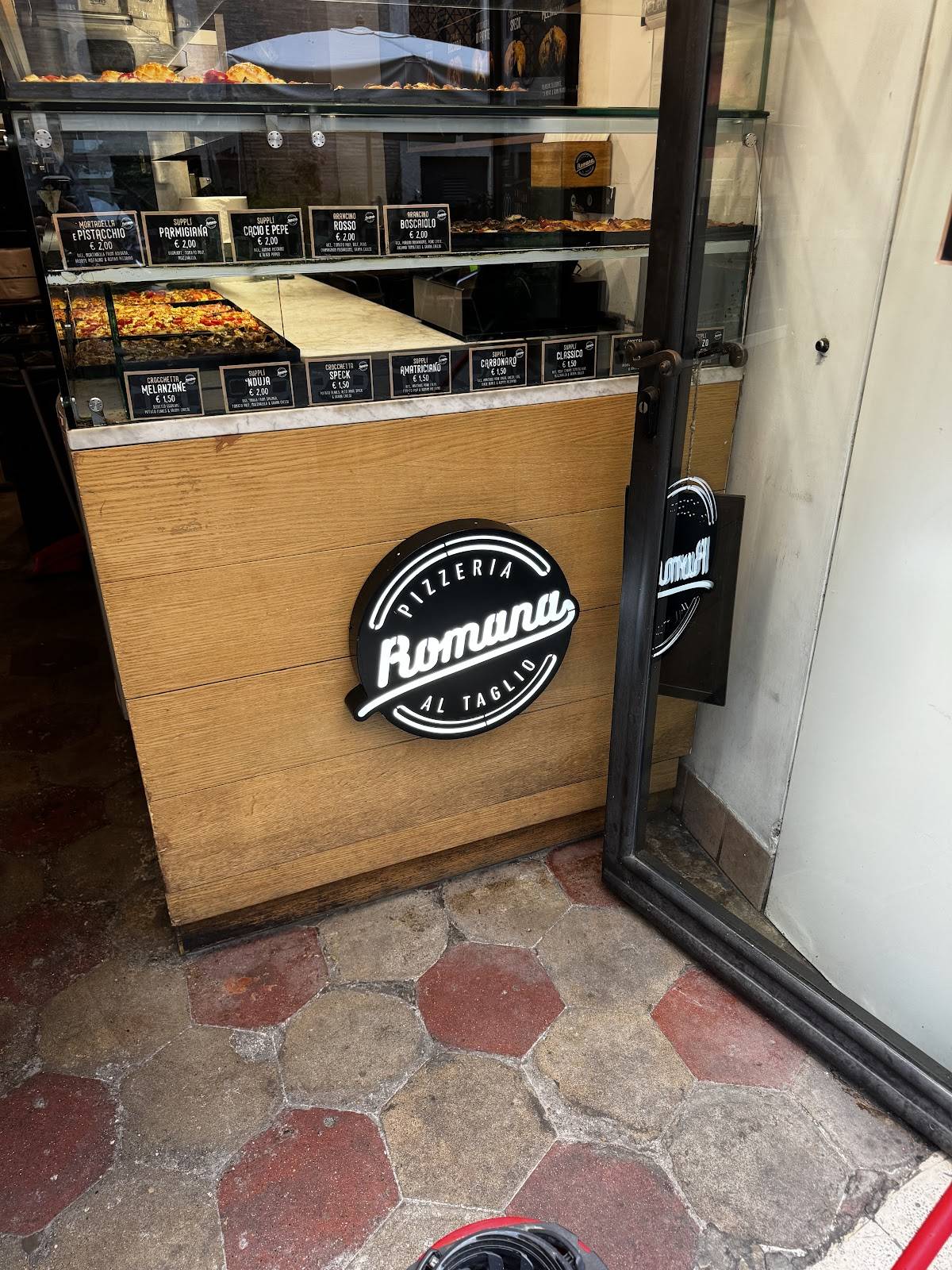Menu di Romana Pizza 