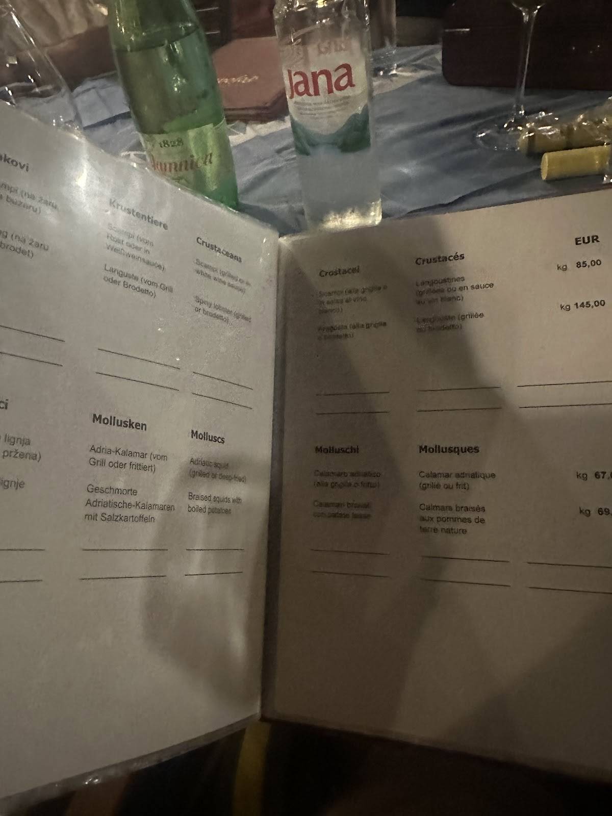 Menu di Pojoda Restaurant 