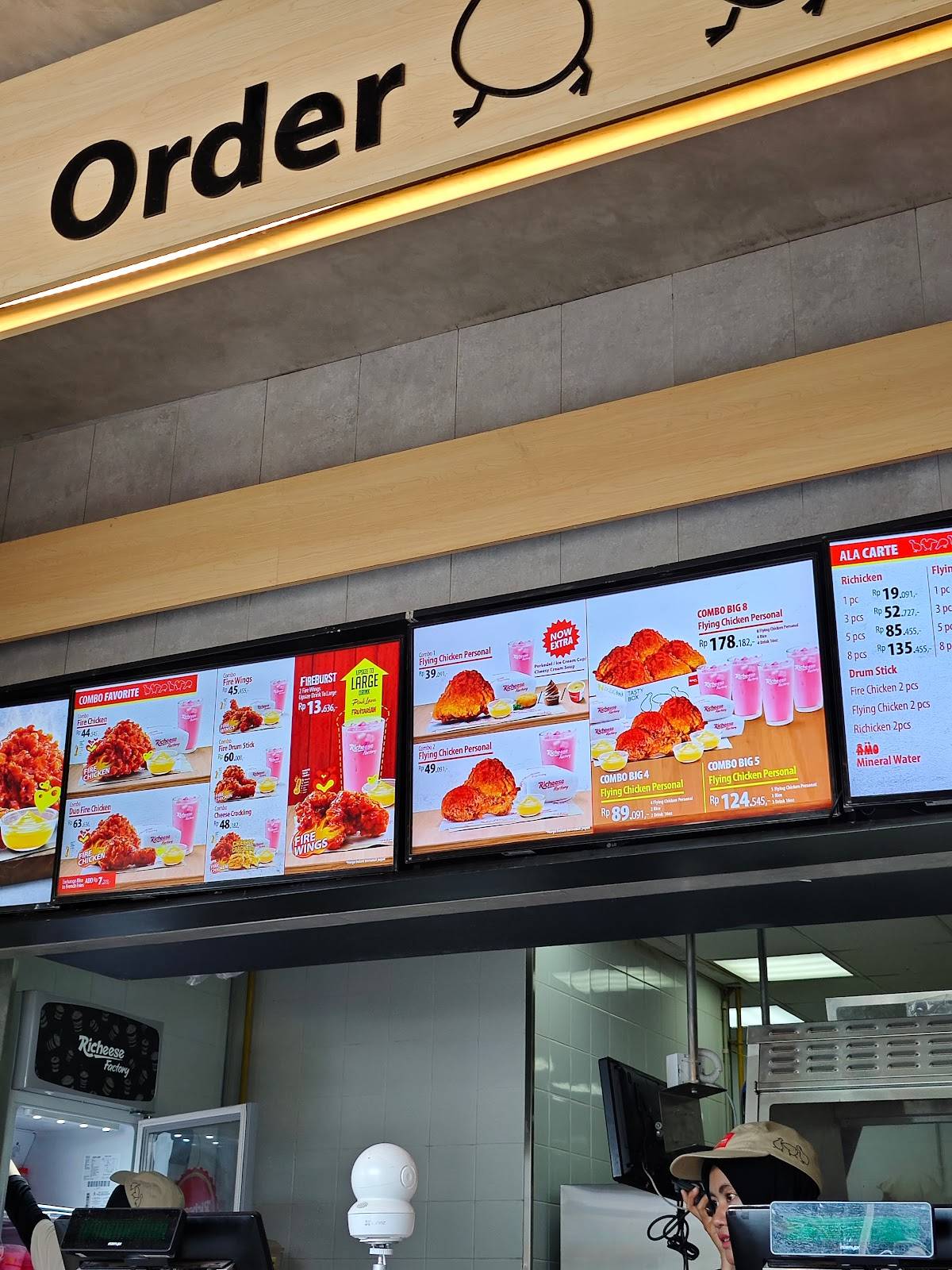 Menu at Richeese Factory Simpang Bandara Mas Palembang restaurant ...