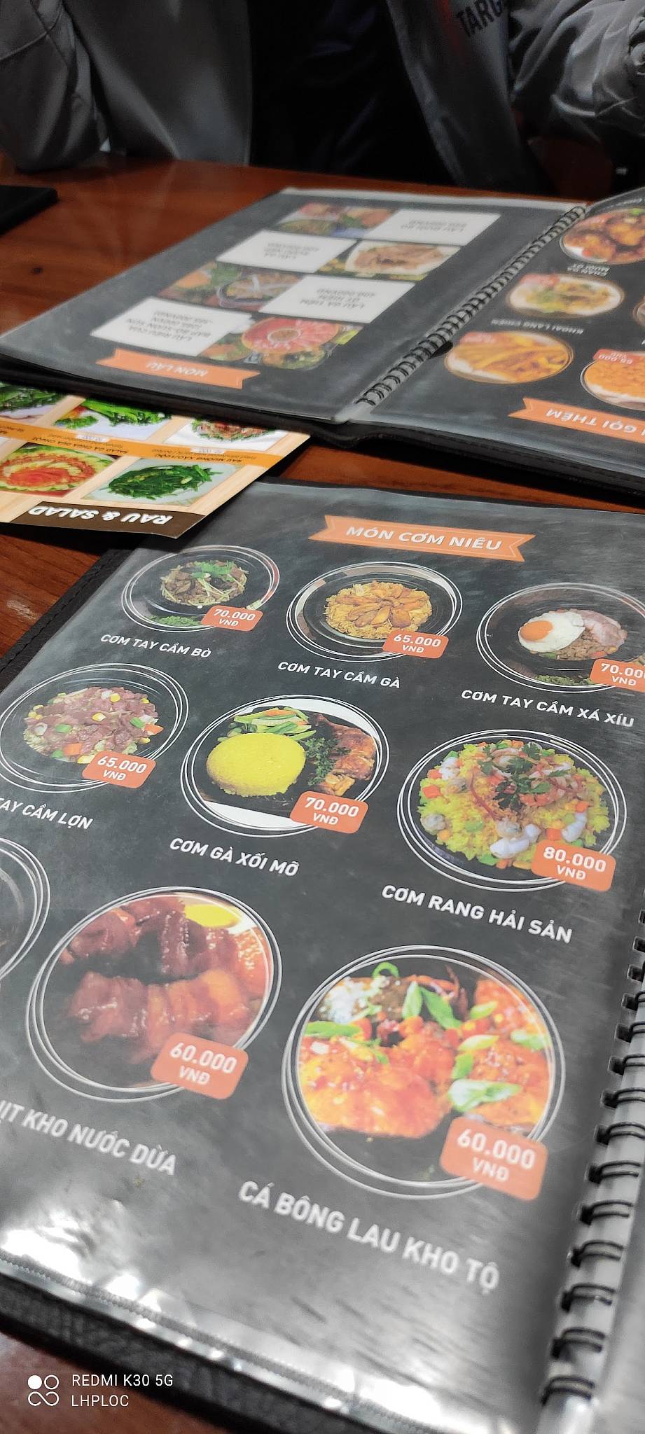Menu at Quán Cơm Tay Cầm - Bún bò Huế restaurant, Hanoi