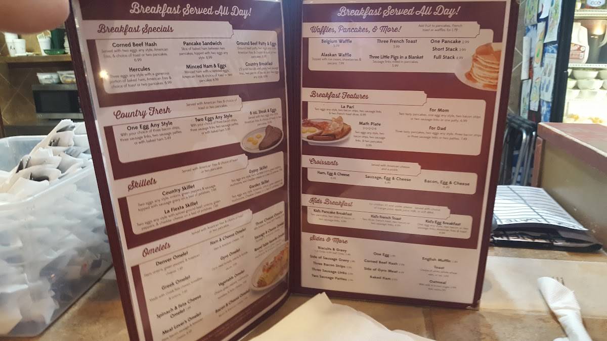 Menu at Round Table Family Restaurant, Centralia