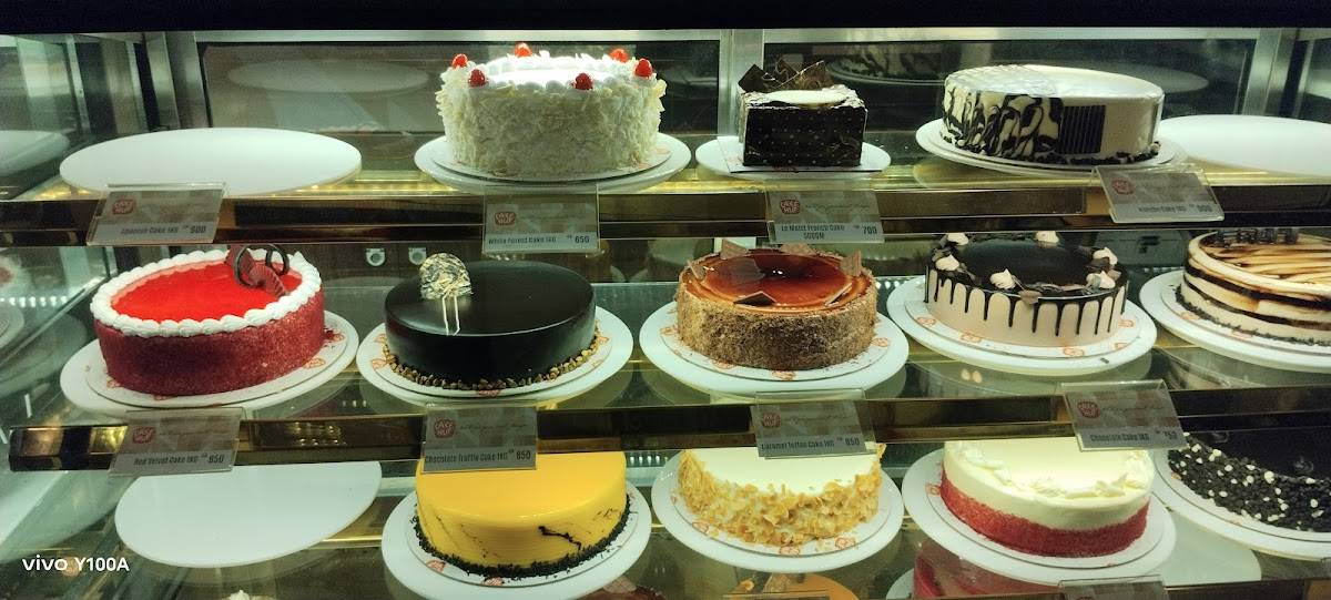 Cake Hut atlantis jn thevara menu