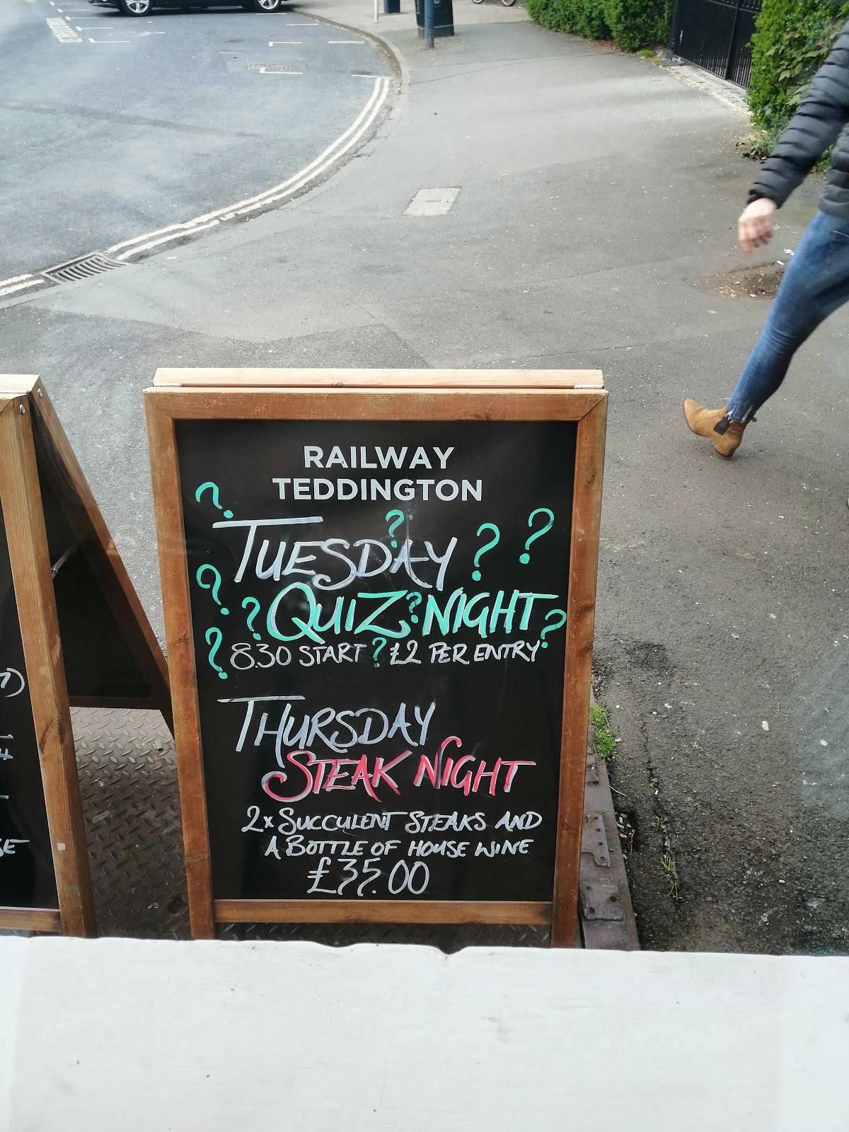 Menu at The Railway Teddington pub & bar, Teddington, 3 Victoria Rd