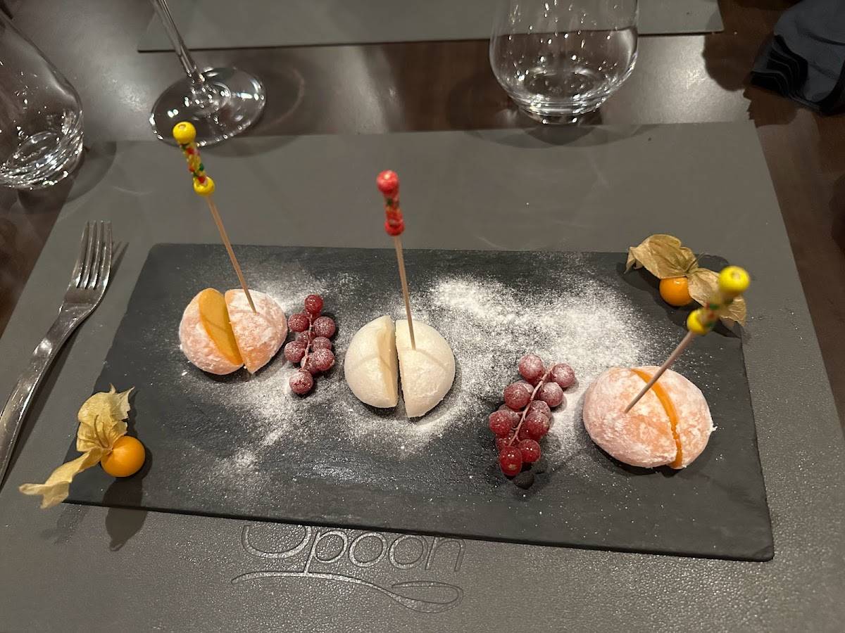 Menu di Restaurant Silver Spoon 