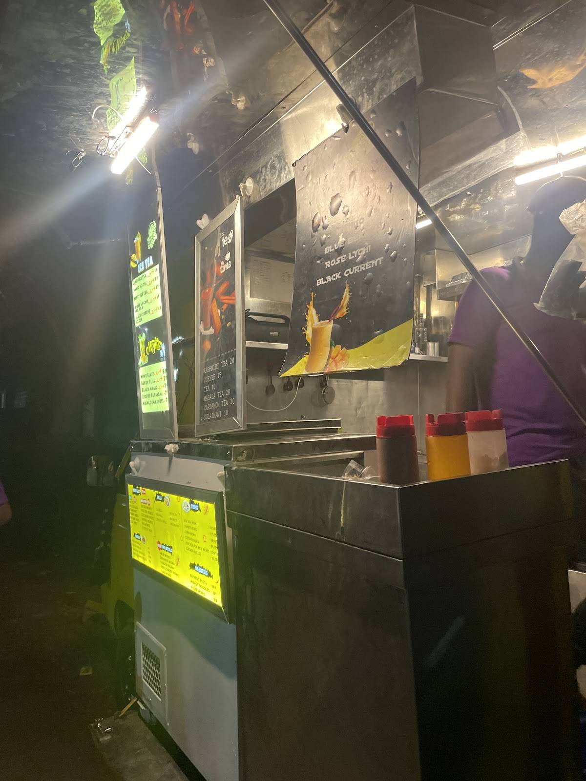 THE ROADROLER KARIYAVATTOM menu