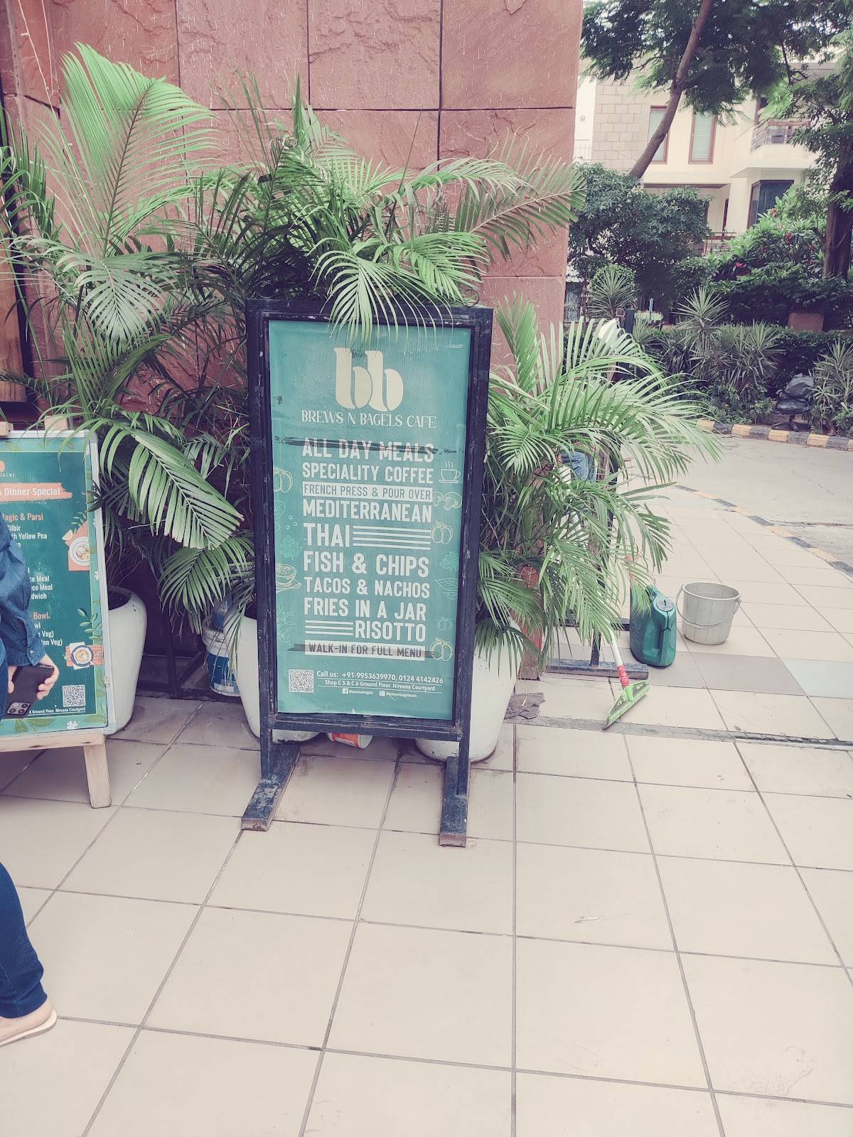 Brews N Bagels Cafe menu