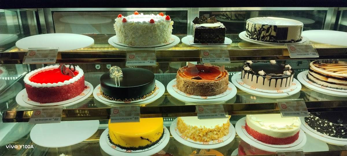 Cake Hut atlantis jn thevara menu