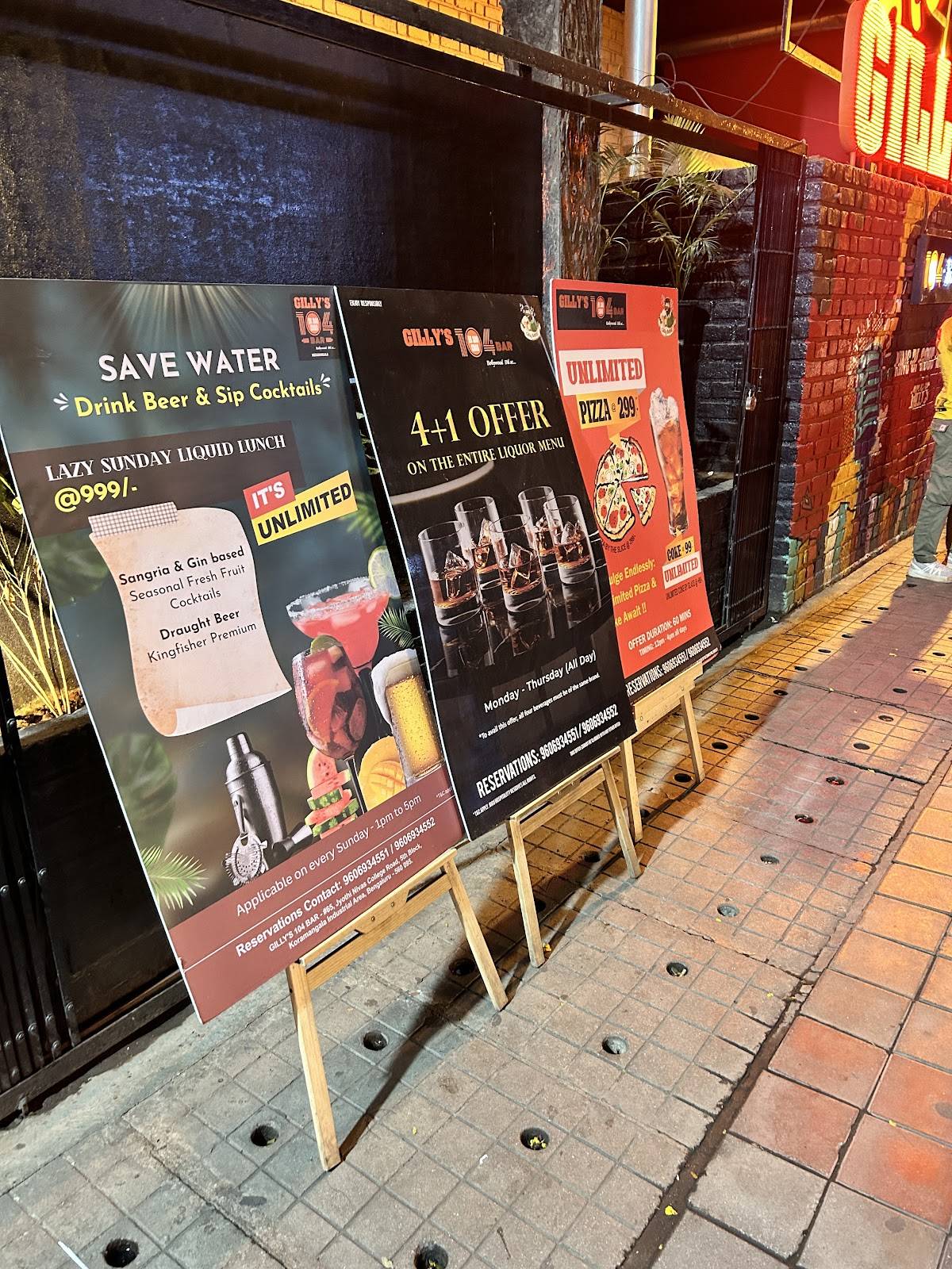 Gilly’s 104 Bar menu