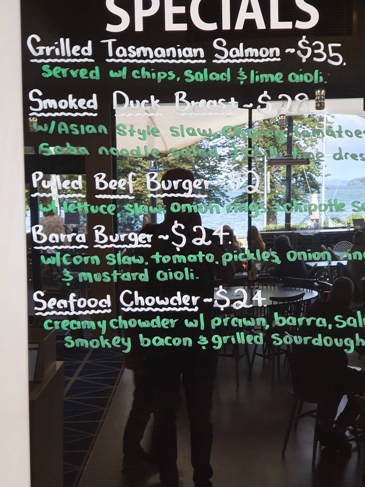Menu at Pippi's At The Point Hotel pub & bar, Speers Point
