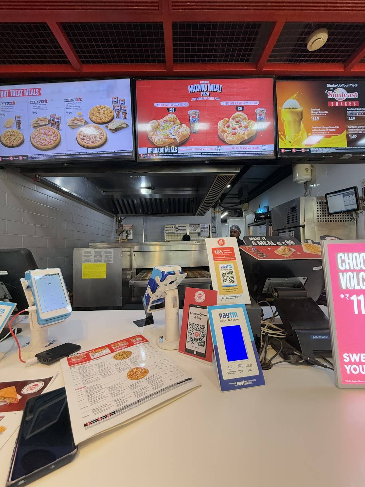 Pizza Hut Tapovan Circle, Ahmedabad menu