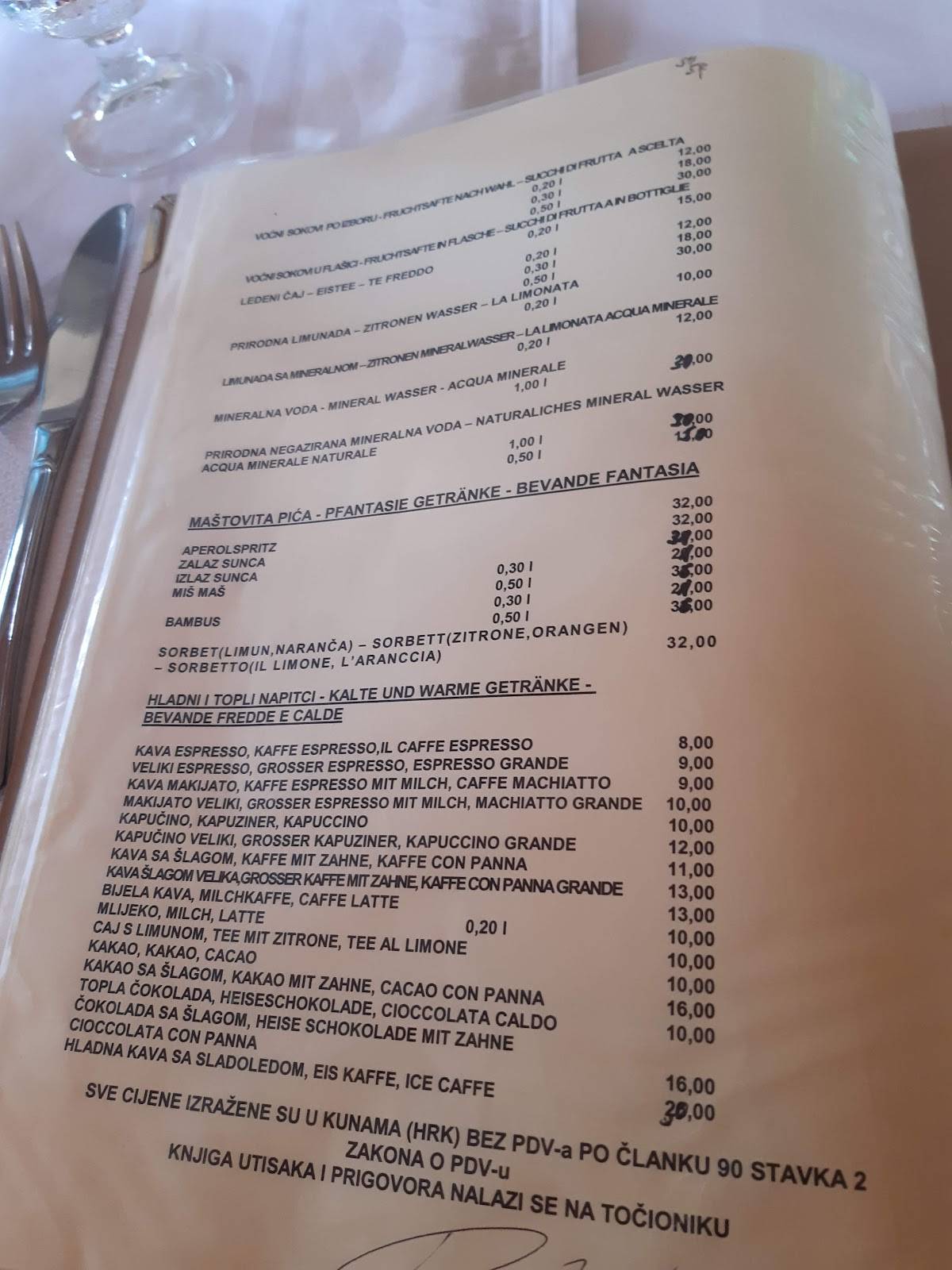 Menu di Restoran 