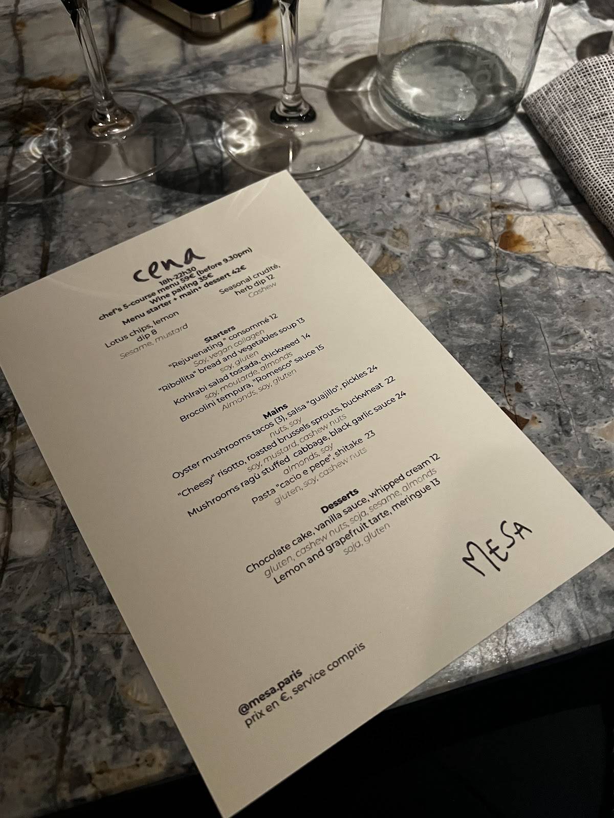 Menu de mesa de HOY - PlantBased Restaurant