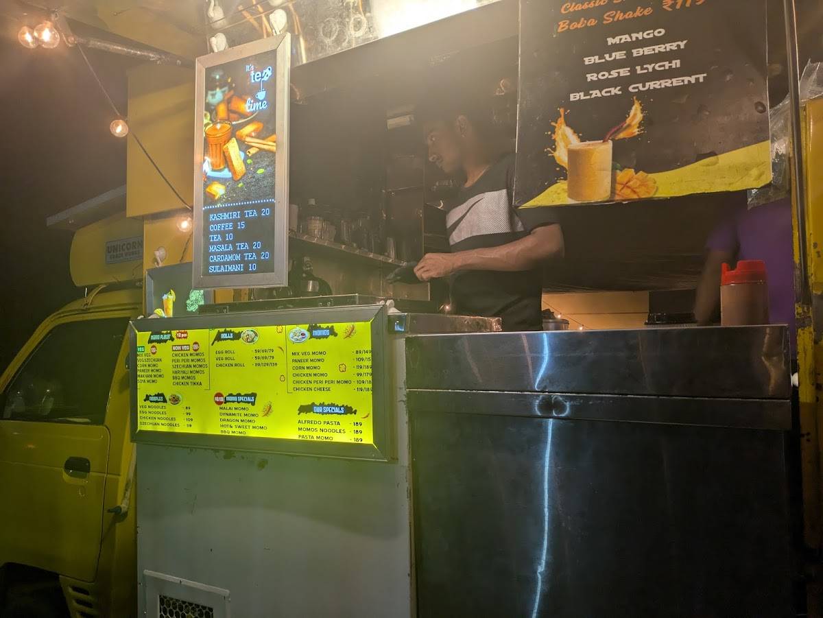 THE ROADROLER KARIYAVATTOM menu