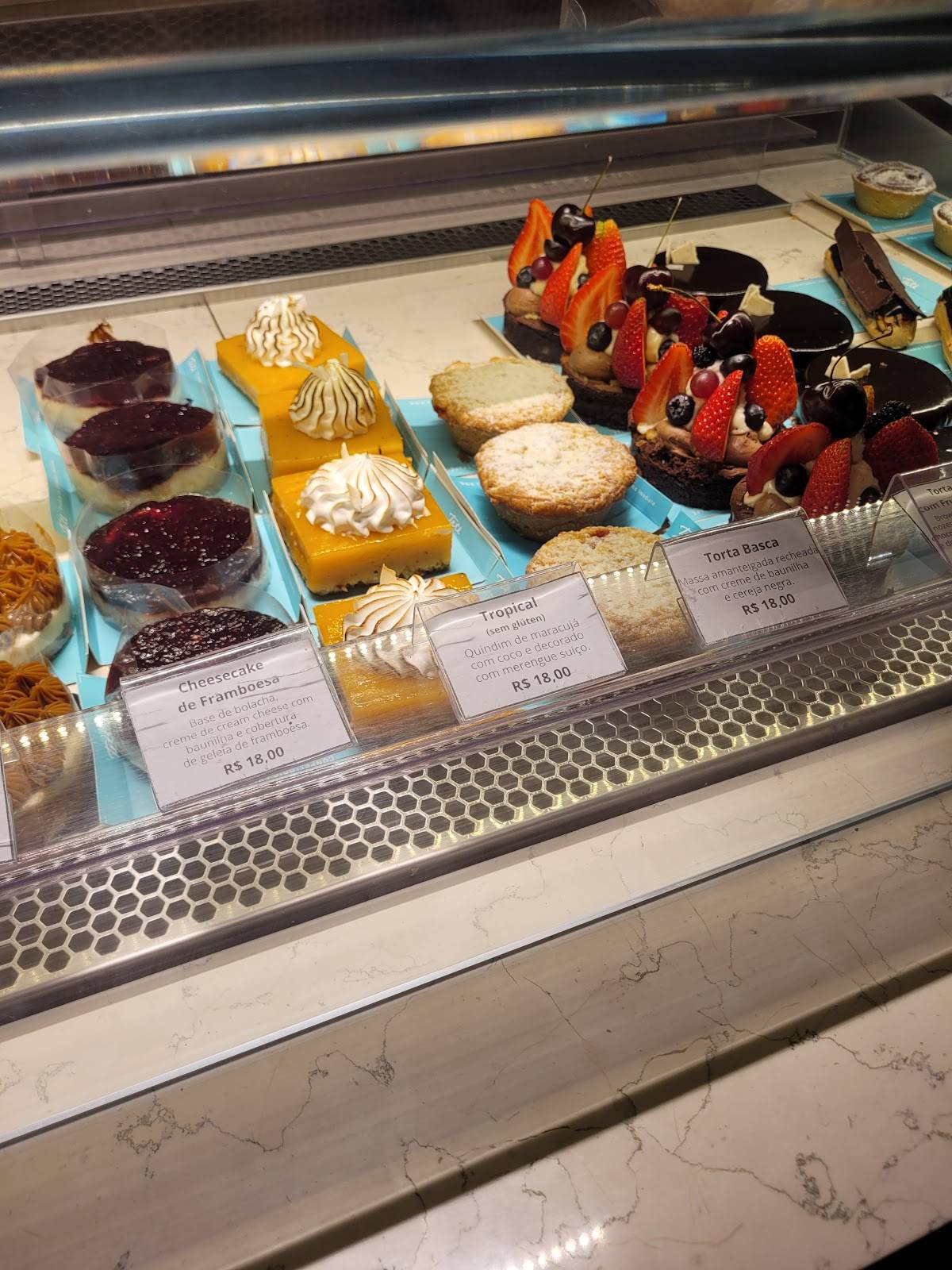Tetê Confeitaria cardápio