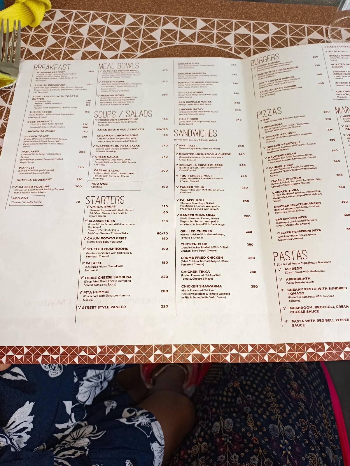 Cafe CakeBee menu
