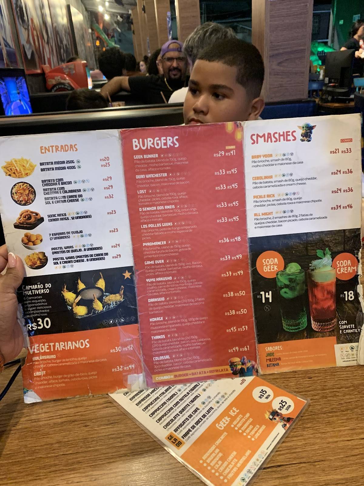 Geek Bunker Burger (Parquelândia) cardápio