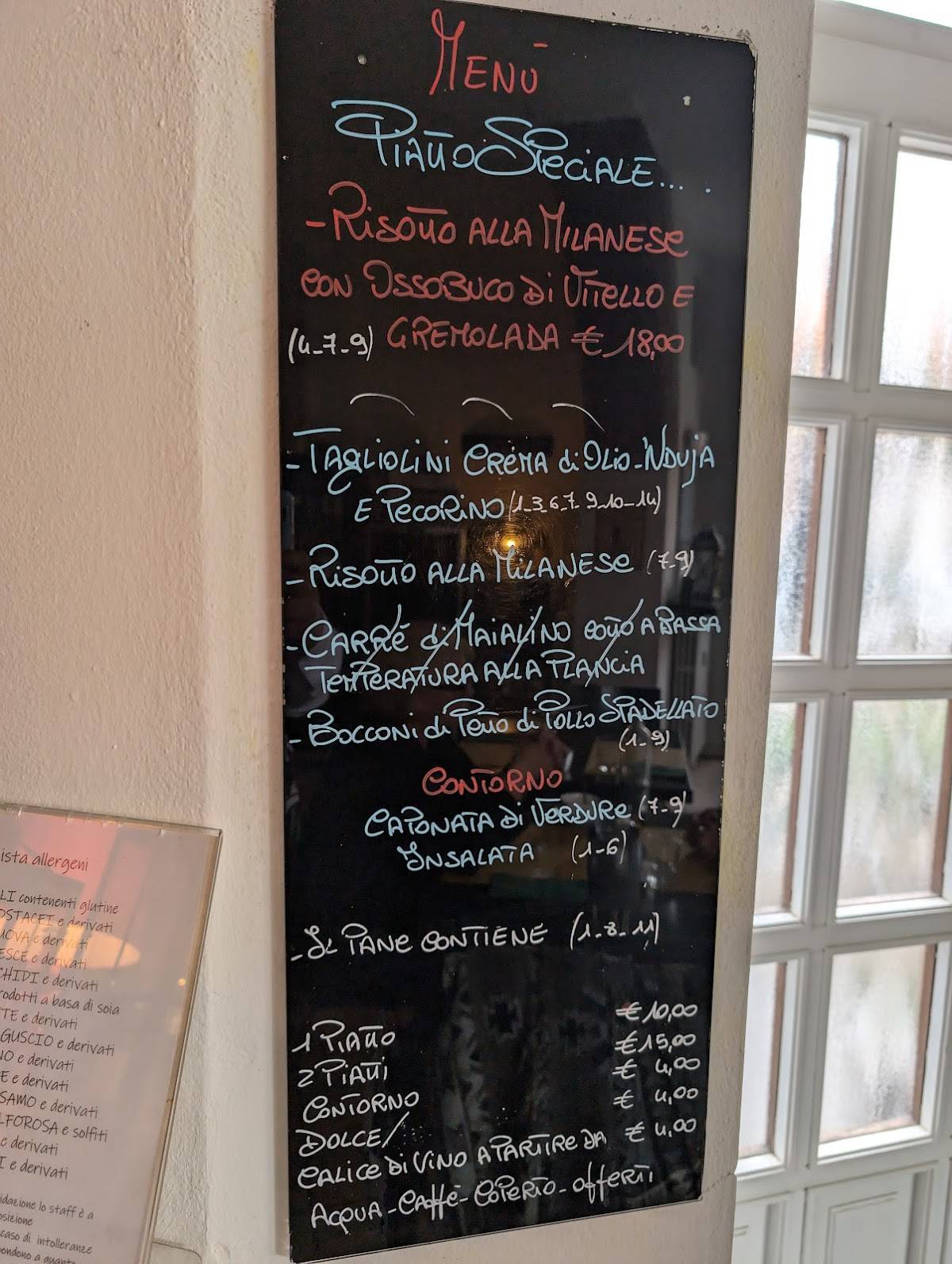 Menu di Kitchen & Coffee 