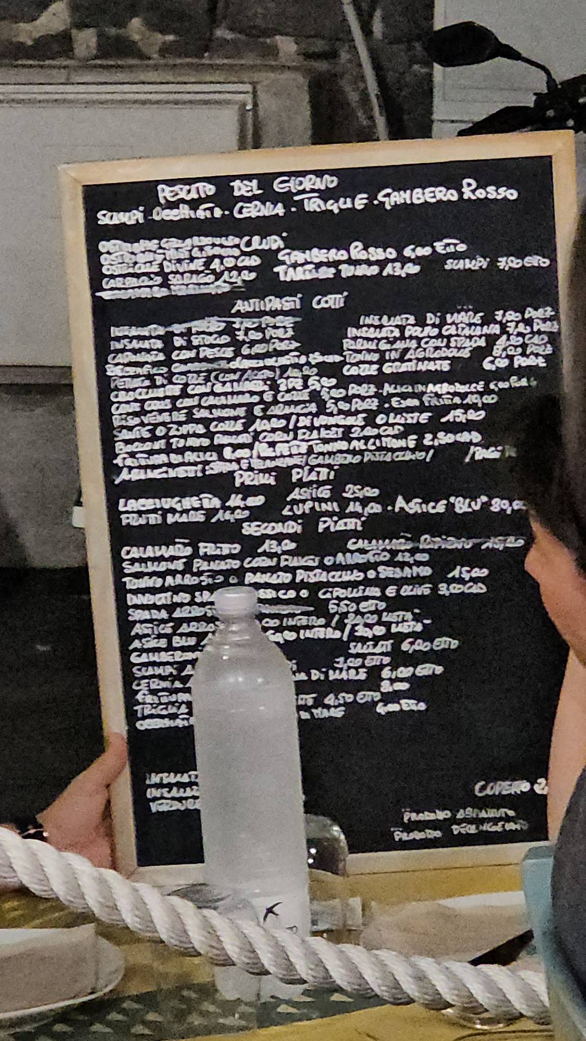 Menu di Lacciughetta Fish & Cocktail 