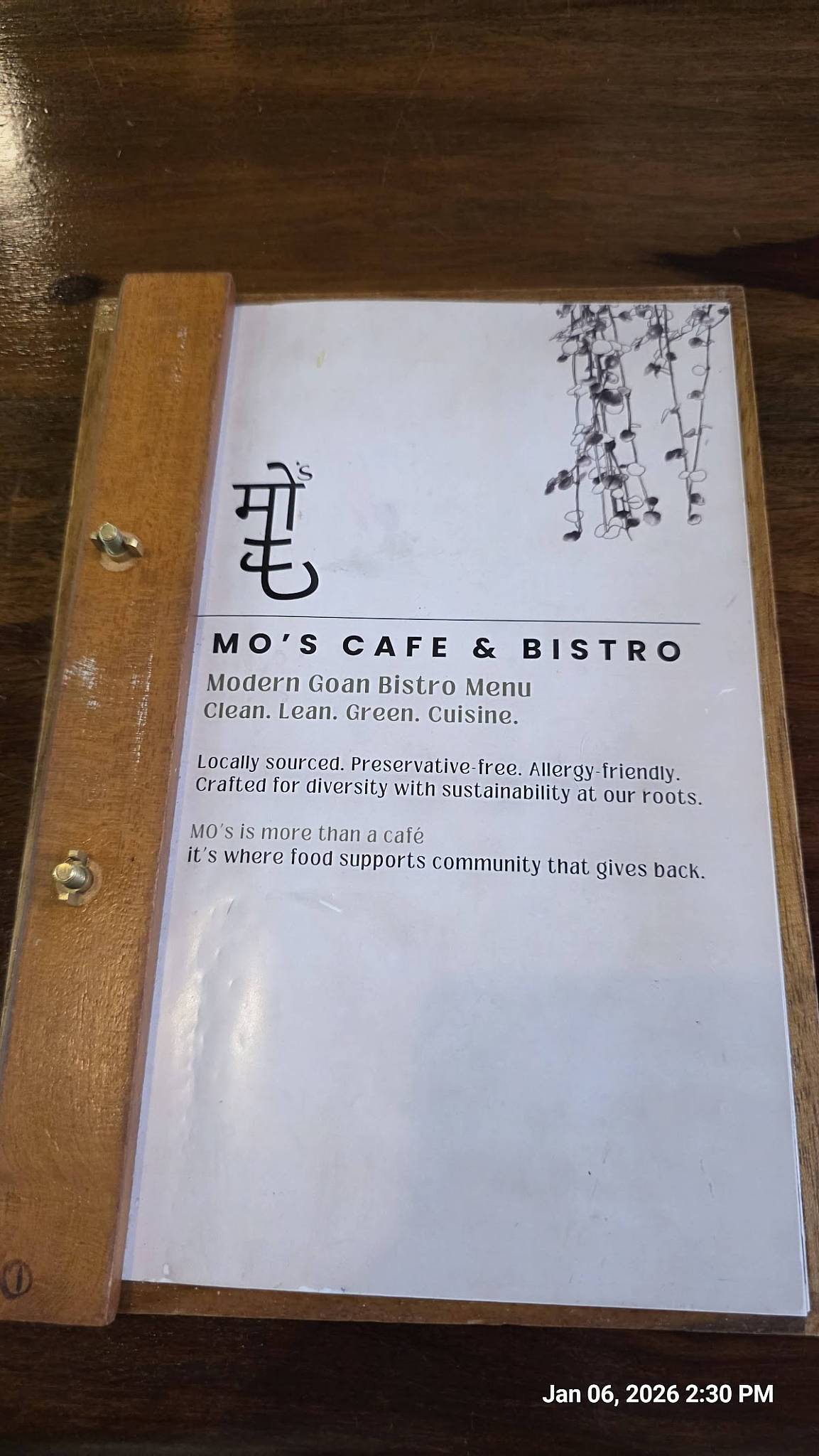 MO's Cafe & Bistro menu