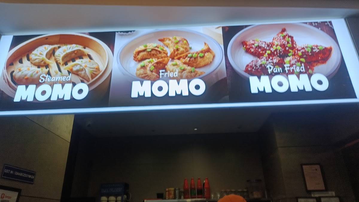 Hoy Momo Palakkad menu
