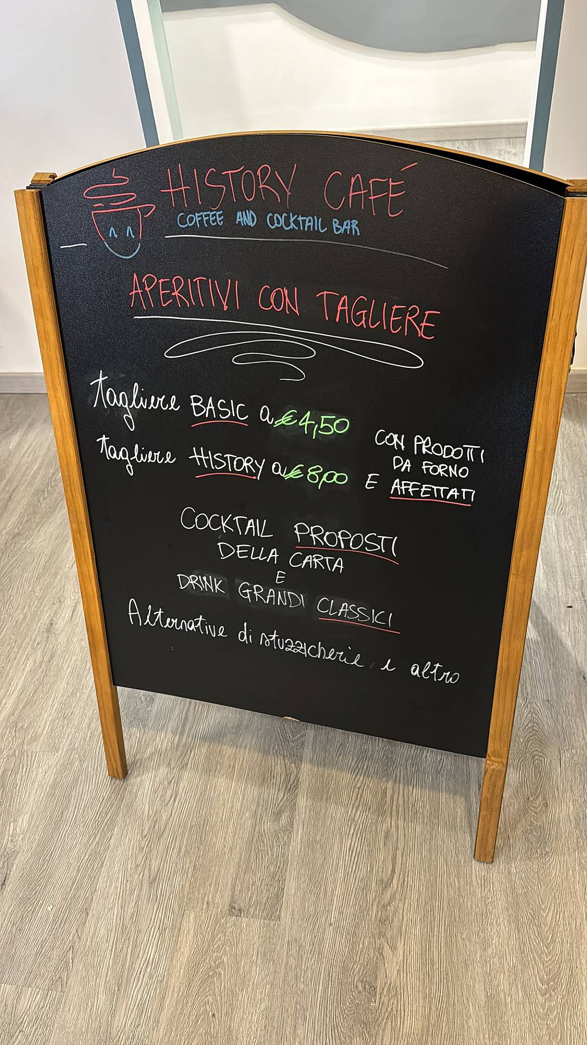 Menu di History Café 