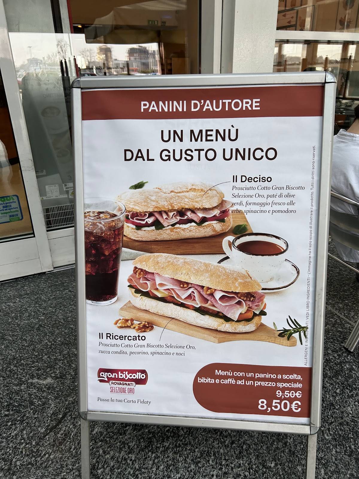 Menu di Bar Atlantic 