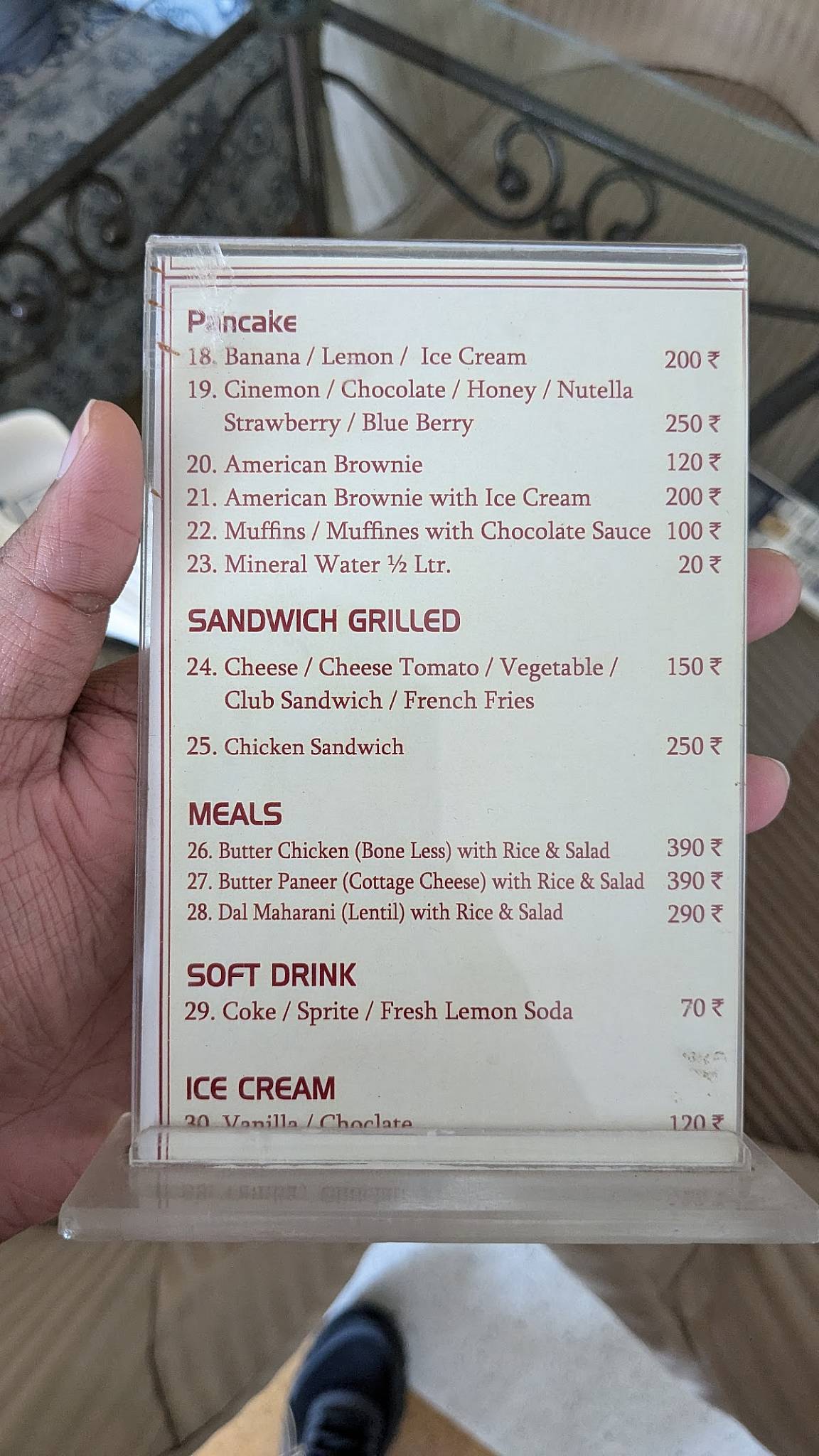 Café Sheesh Mahal menu