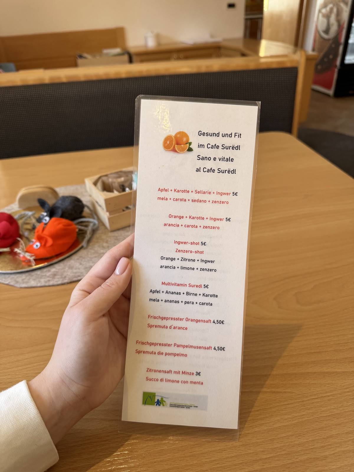 Menu di Cafe Surëdl 