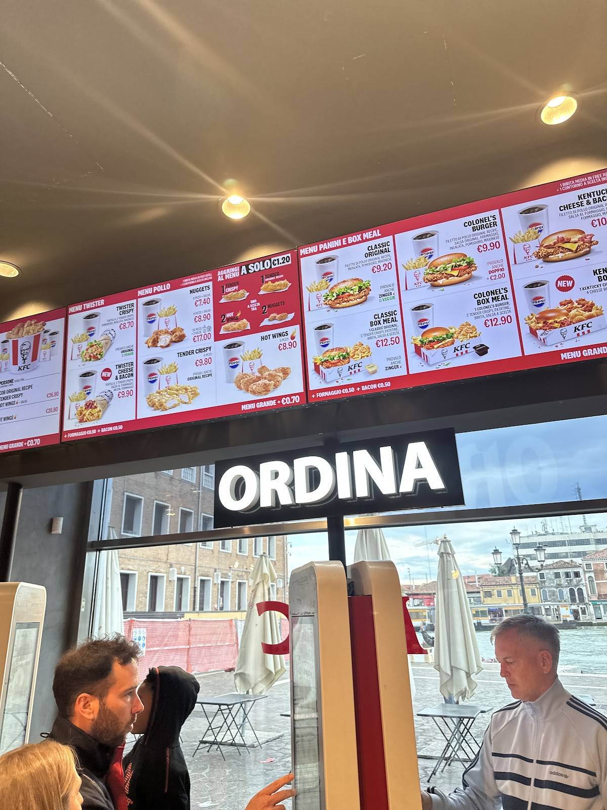Menu di KFC 
