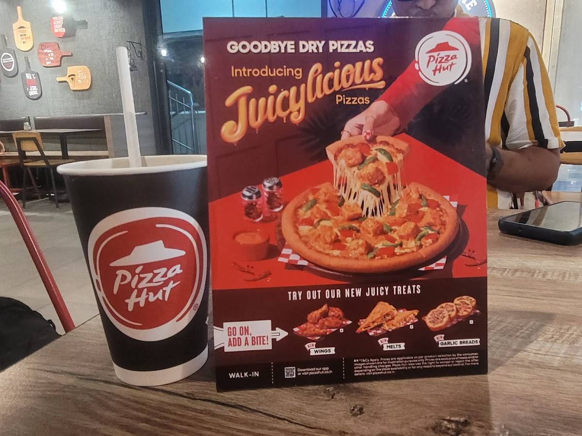 Pizza Hut Stadium Road, Palakkad menu