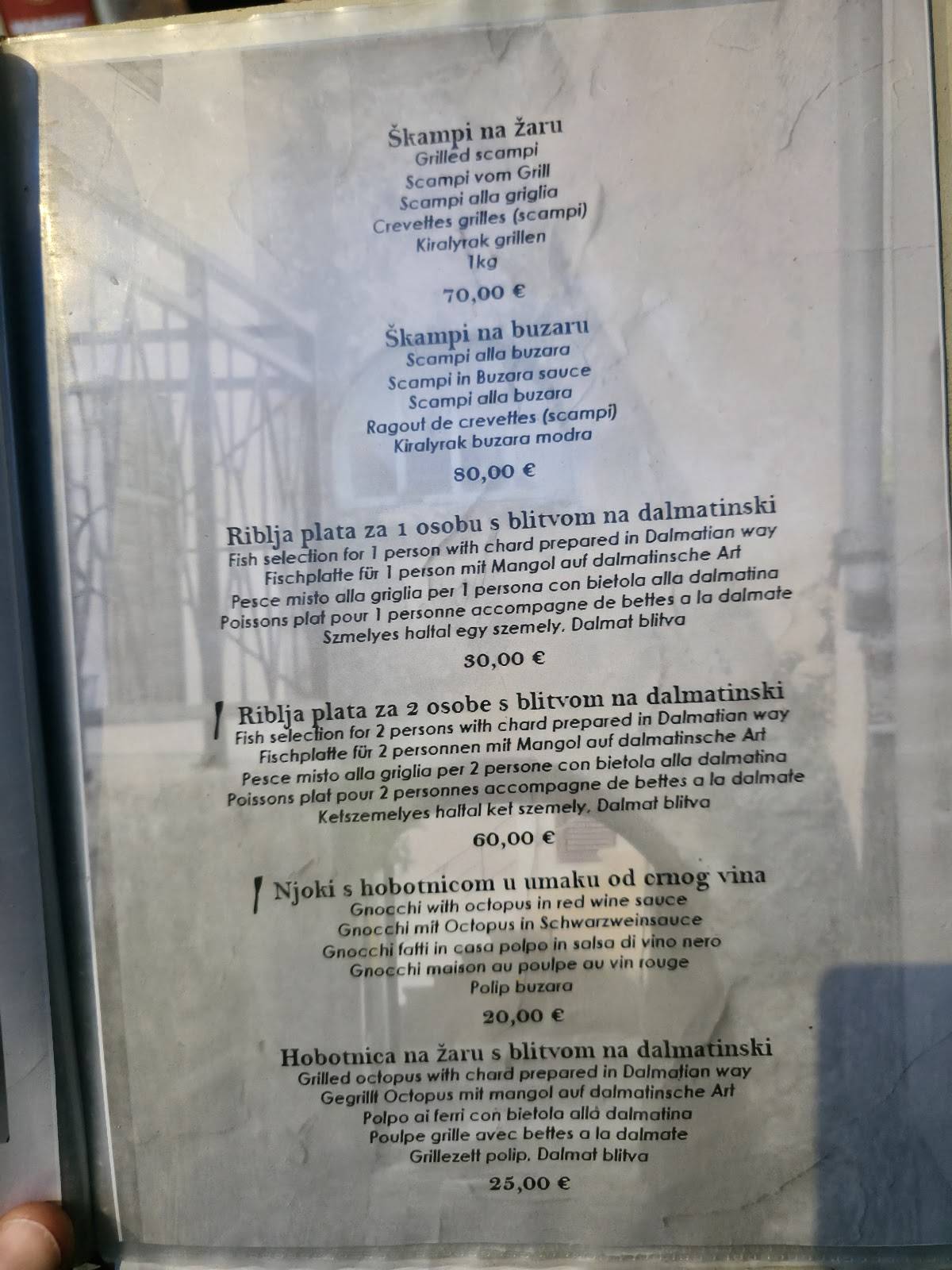 Menu di Tavern Kod Veska 