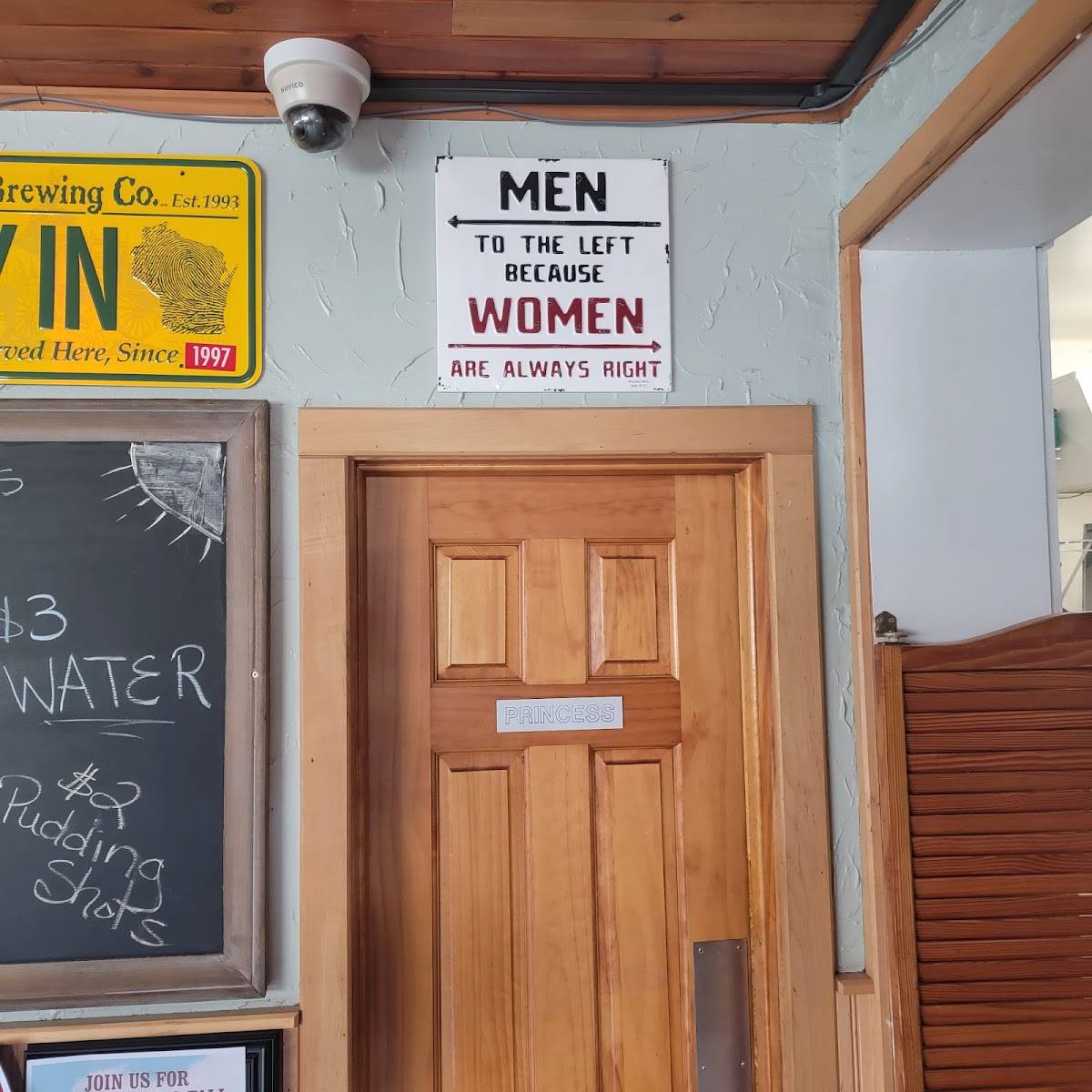 Menu at The Golden Frog pub & bar, Fountain City