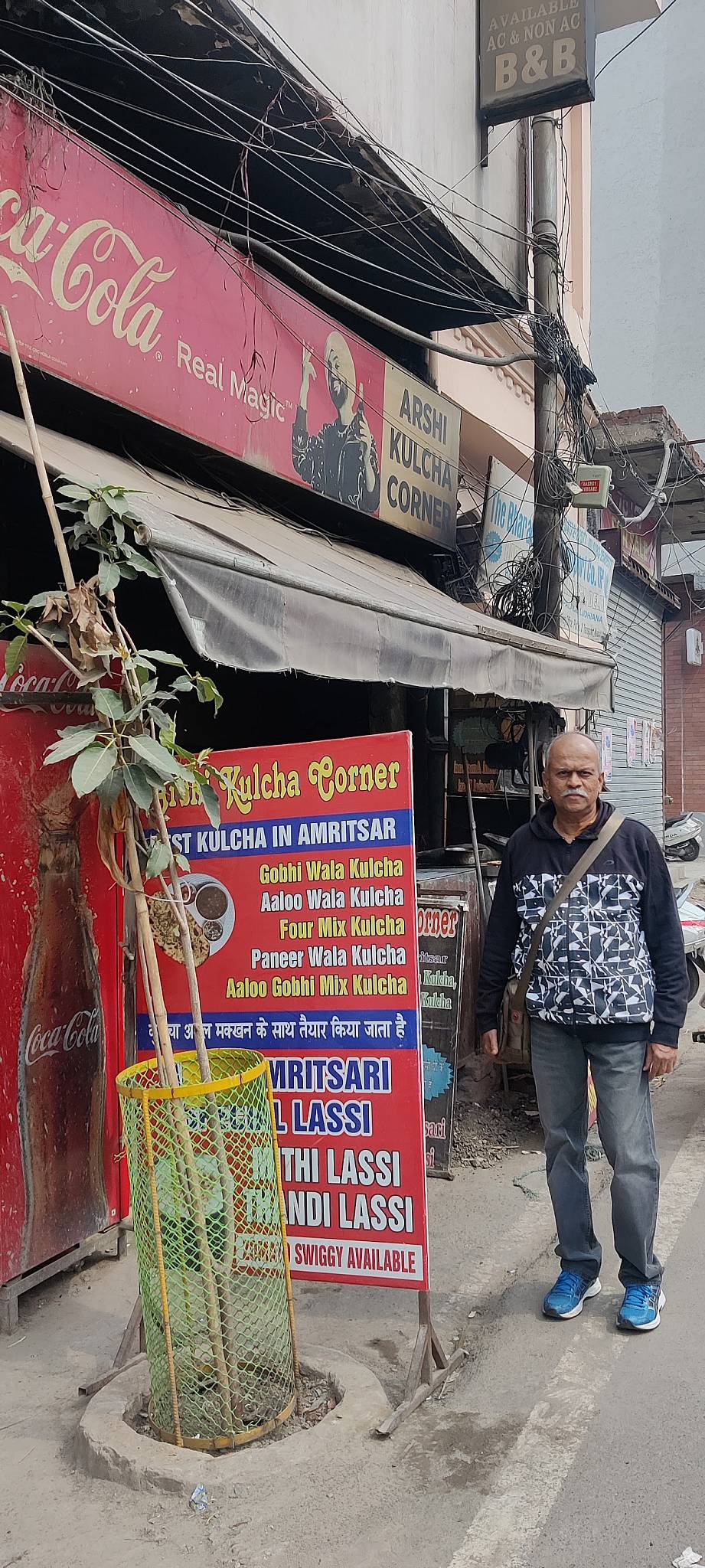 Arshi Kulcha Corner - Best Amritsari Tandoori Kulcha Best Amritsari Kulcha in Amritsar Best Kulcha Near Golden Temple menu