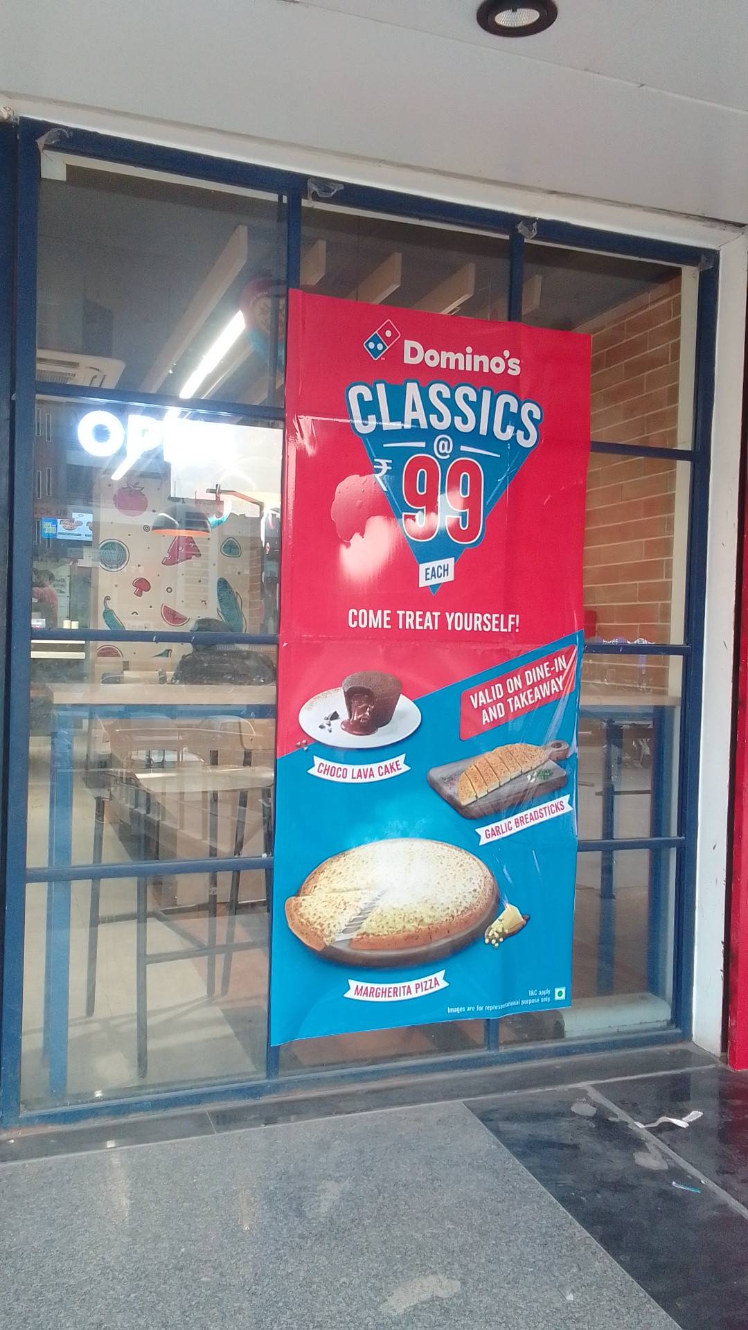 Domino's Pizza Sky Mall, Morbi menu
