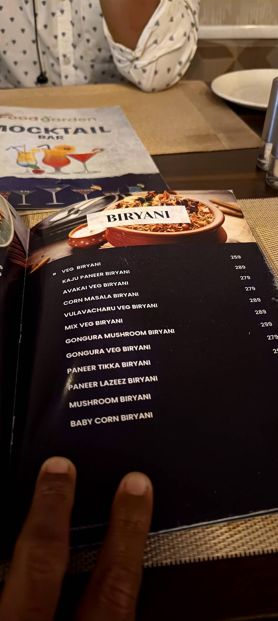 Dhaswins Food Garden menu