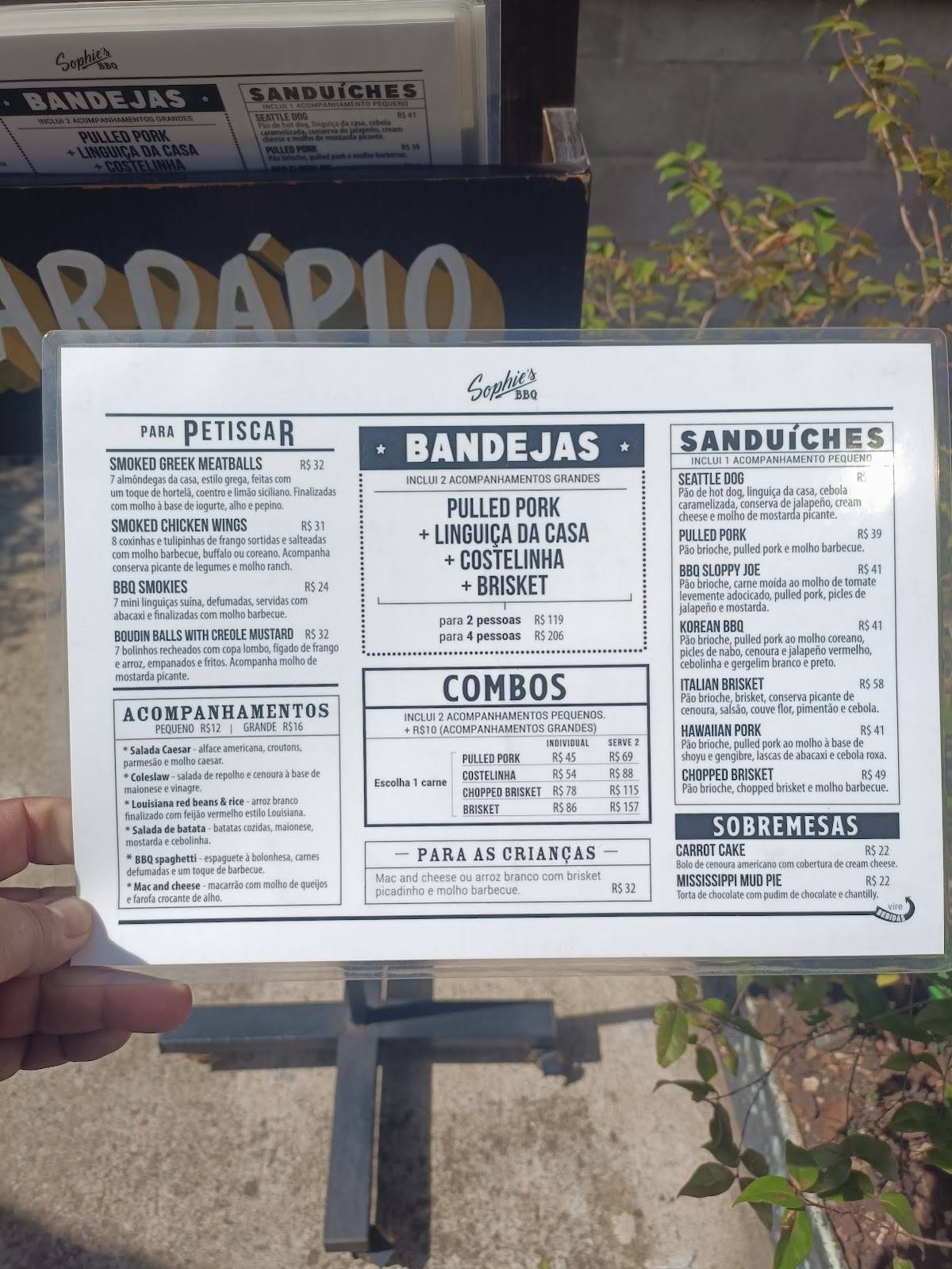 Sophie's BBQ cardápio