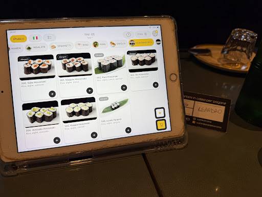 Menu di Sushi Restaurant Koi 