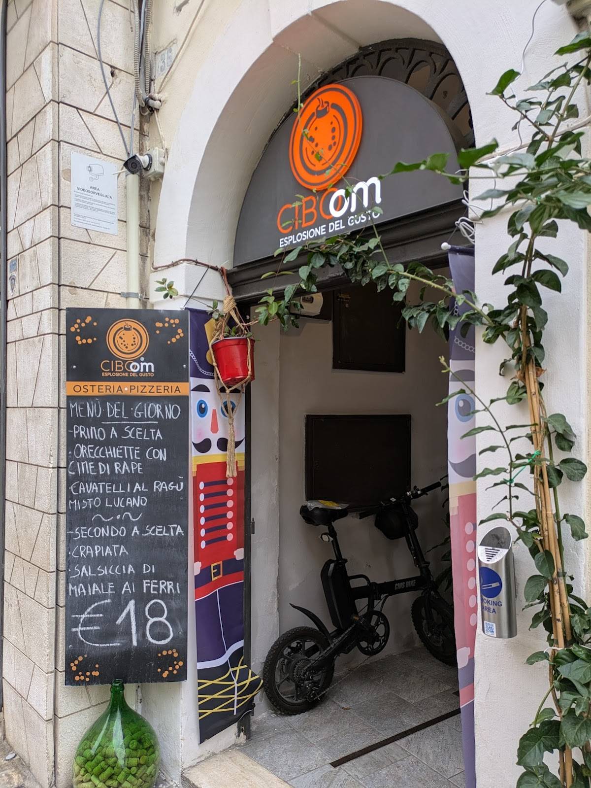 Menu di CIBOOM - Esplosione del gusto 