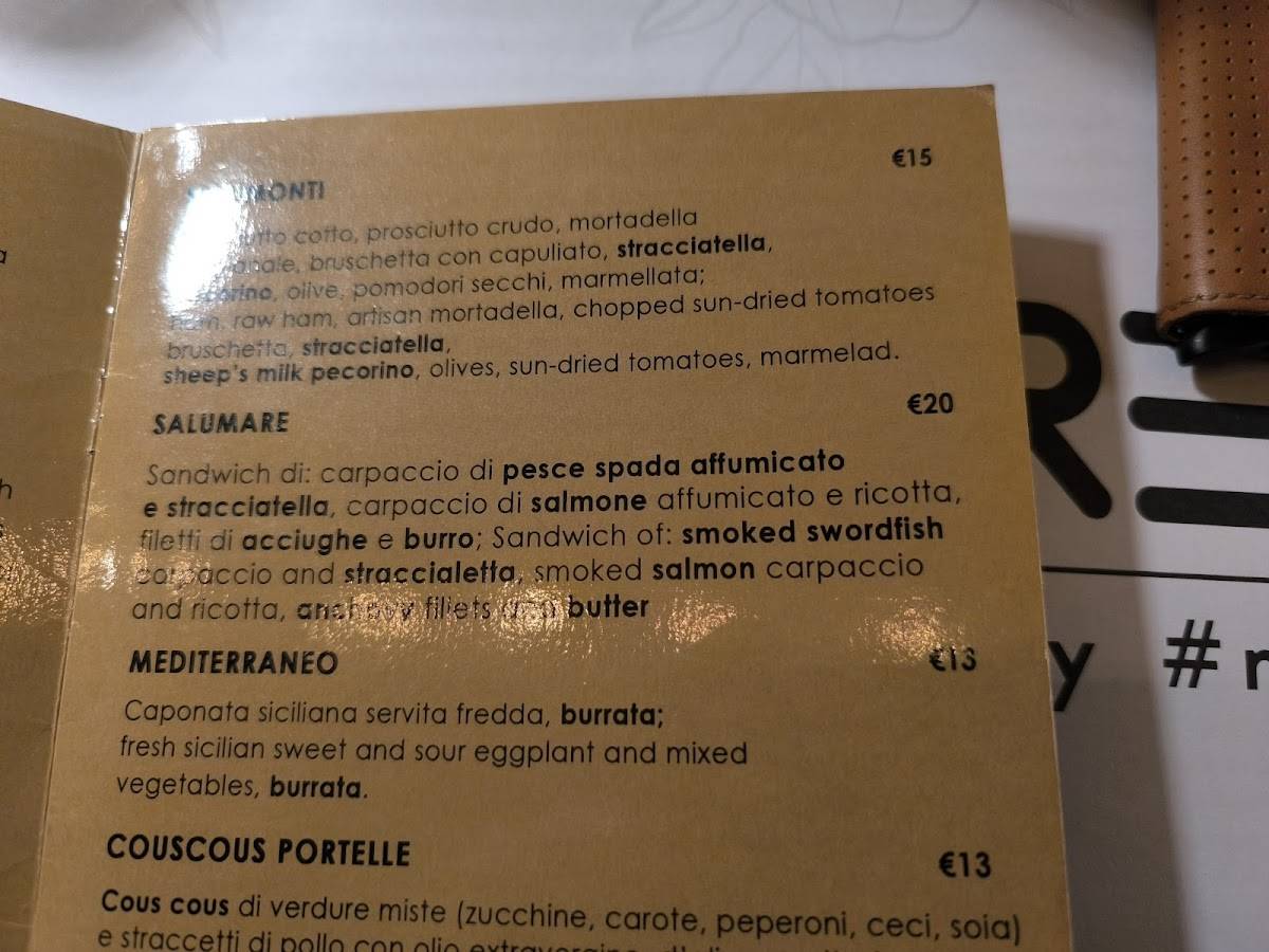 Menu di SECRET eat drink stay #noto 