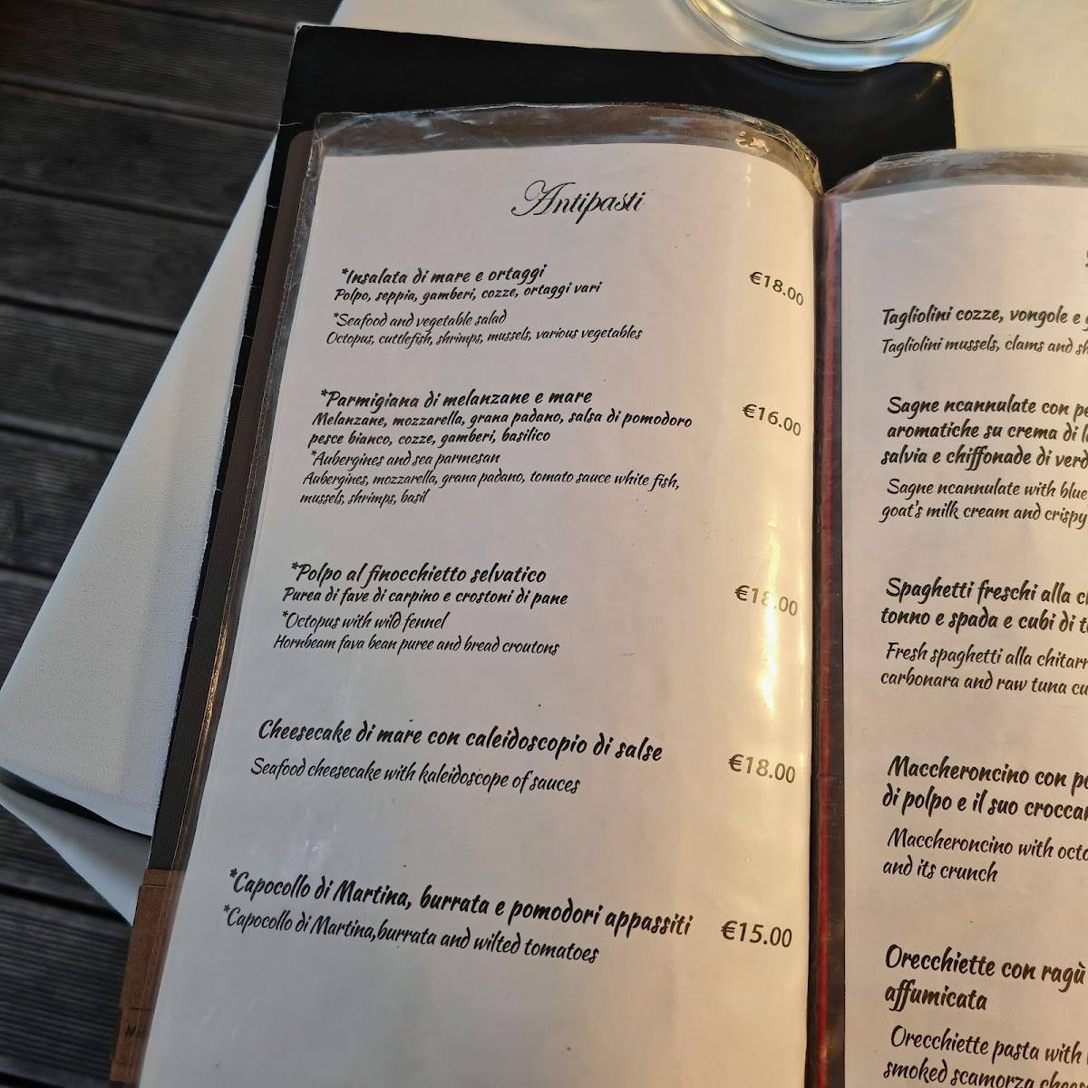 Menu di Underground Fish Restaurant 