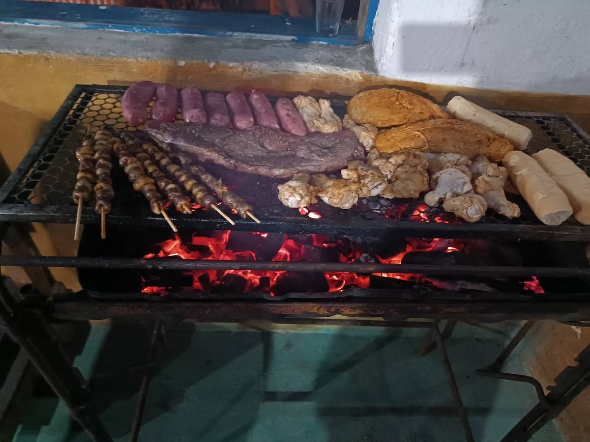 ACHEI A TIA NO LA ROCCA cardápio