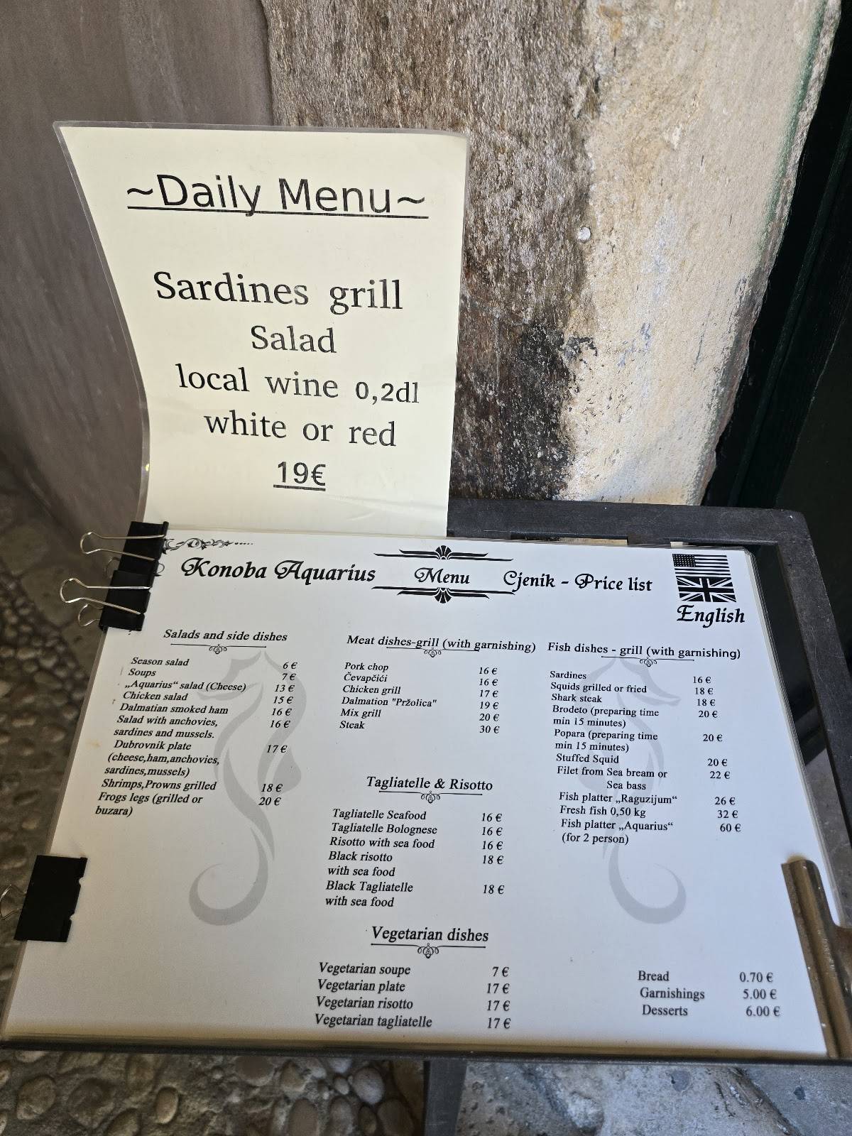 Menu di Aquarius Tavern 