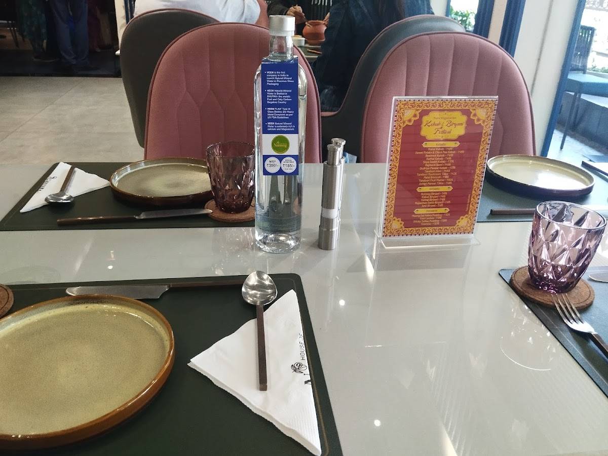 House of Nuttmeeg Aesthetic & Best Vegetarian Restaurant Dehradun menu