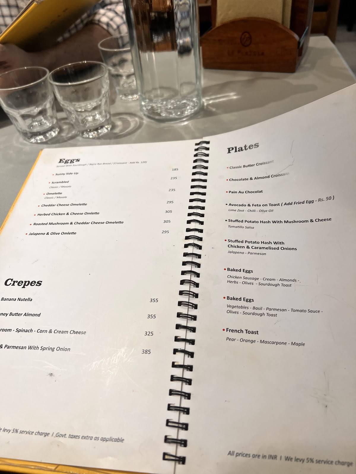 Le Plaisir menu