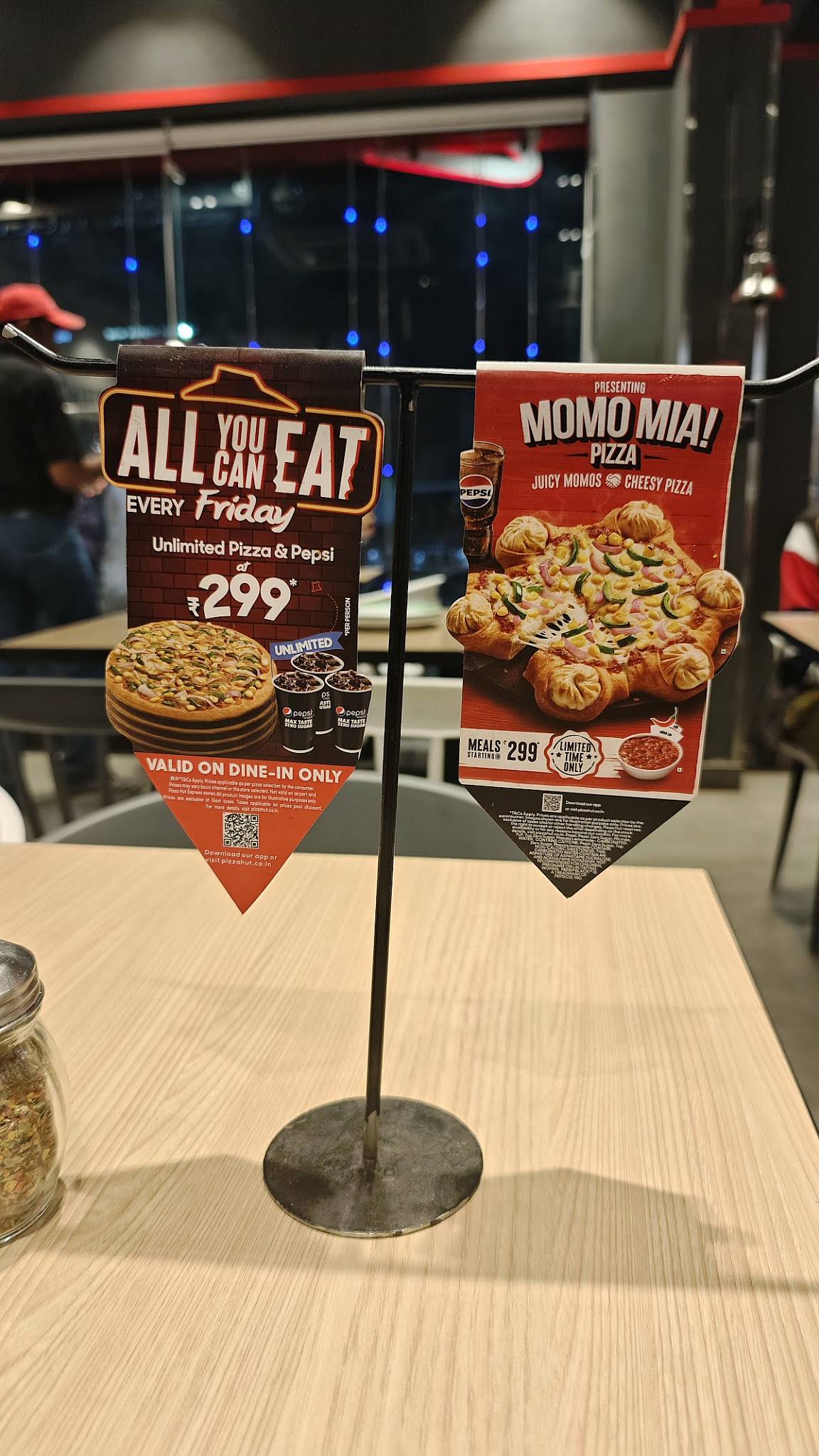 Pizza Hut Raiya Chowk, Rajkot menu