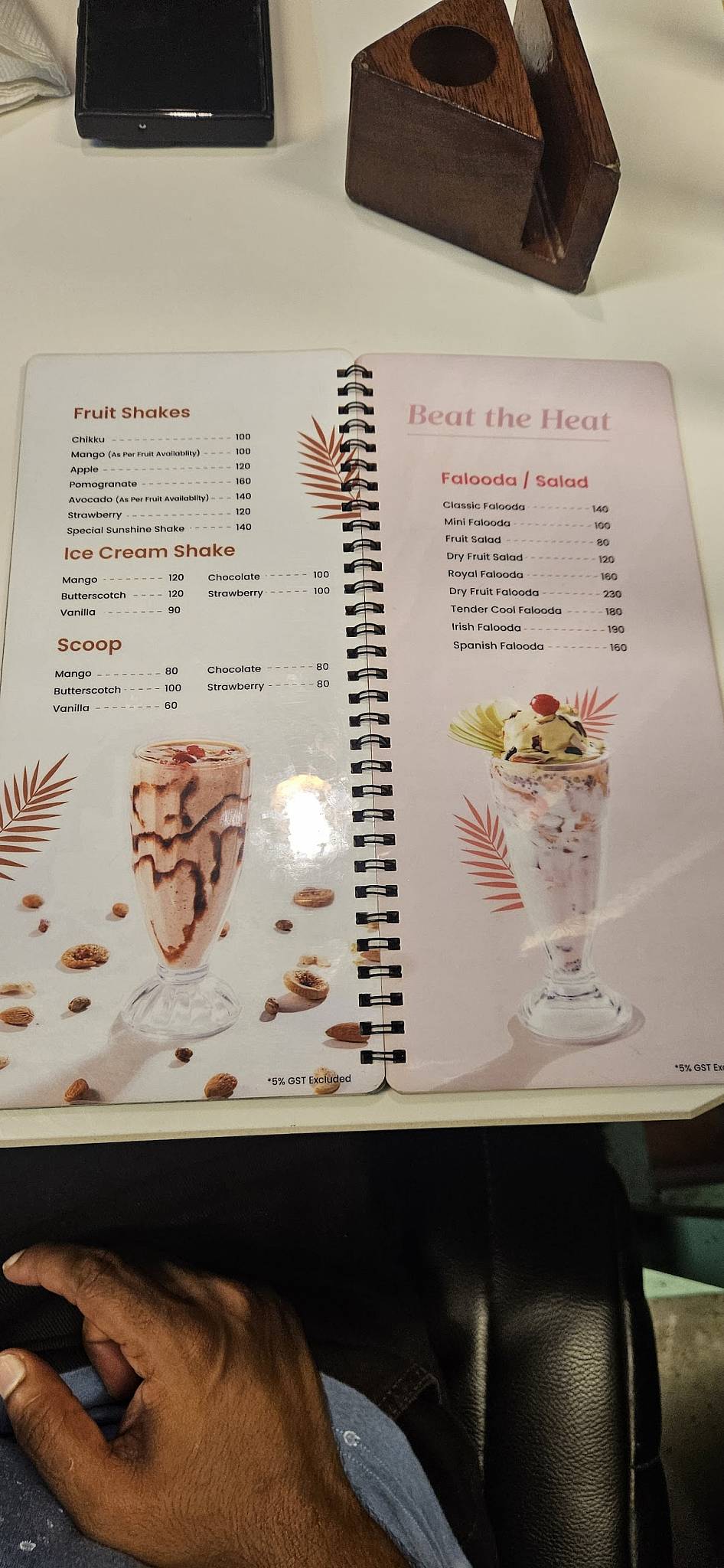 Cake Studio Areekode menu