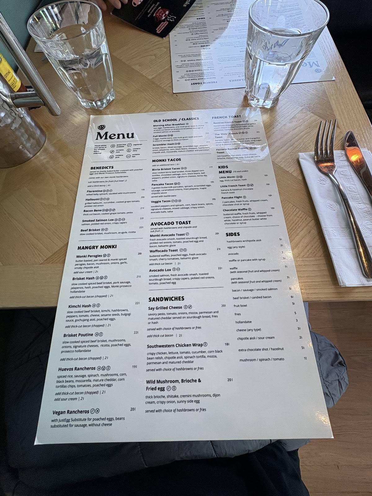 Menu de Monki Breakfast Club & Bistro Beltline