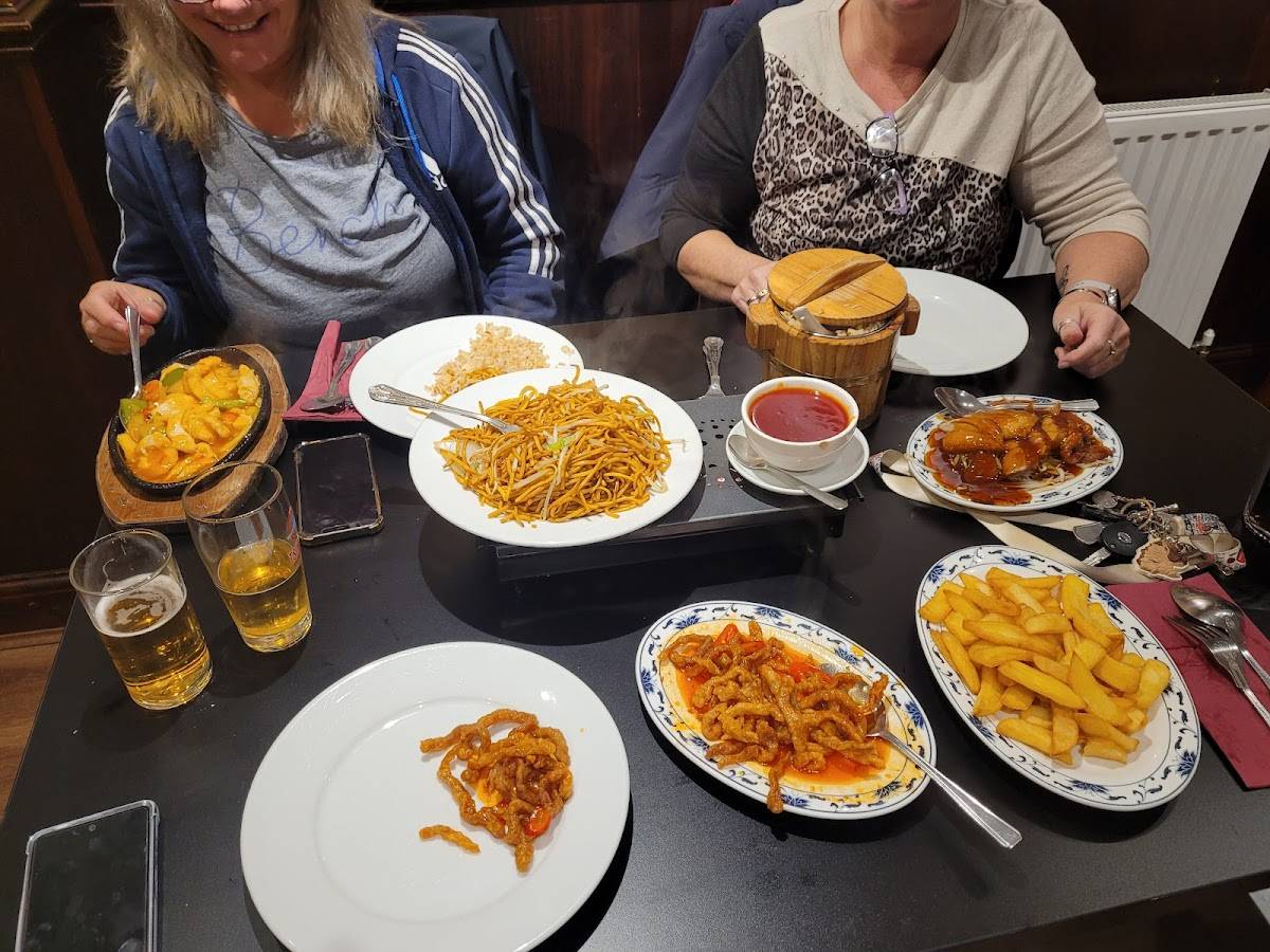 Menu at Sun Tong fast food, ClactononSea